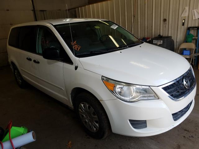 VOLKSWAGEN ROUTAN 2010 2v4rw4d10ar360107