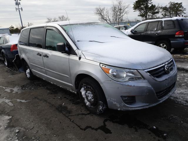 VOLKSWAGEN ROUTAN S 2011 2v4rw4dg8br716941