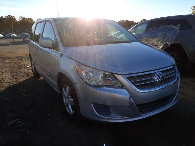 VOLKSWAGEN ROUTAN 2010 2v4rw5dx0ar407033