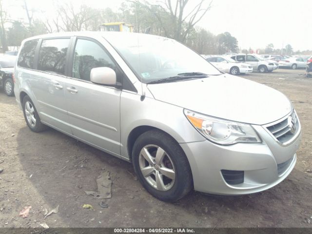 VOLKSWAGEN ROUTAN 2010 2v4rw5dx4ar324947