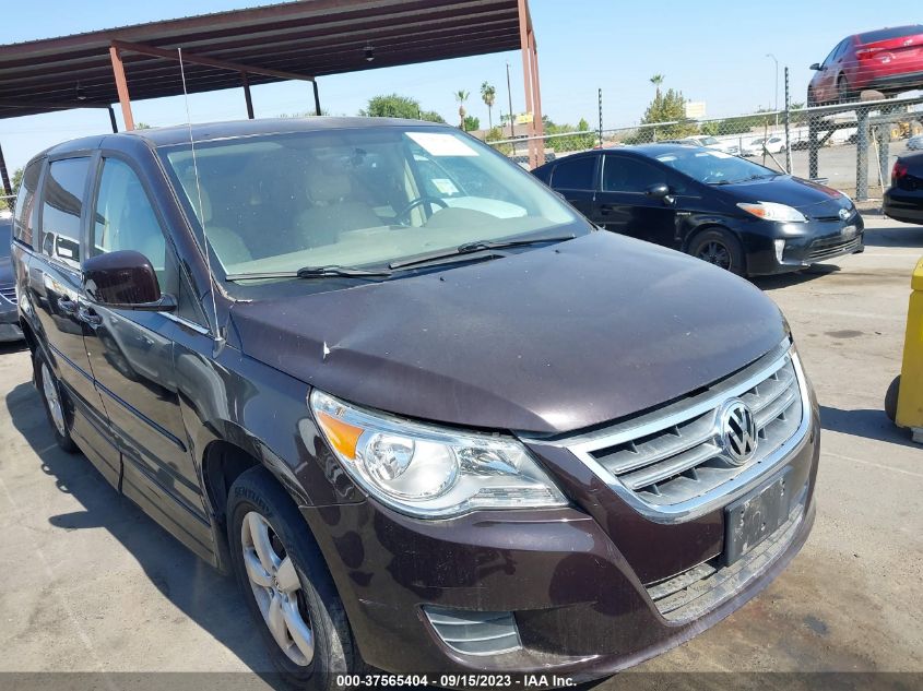 VOLKSWAGEN ROUTAN 2010 2v4rw5dx7ar333562