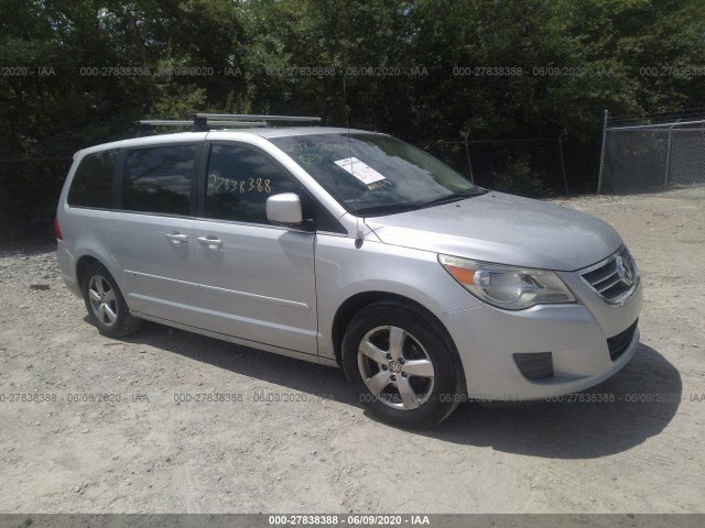 VOLKSWAGEN ROUTAN 2010 2v4rw5dx8ar407040