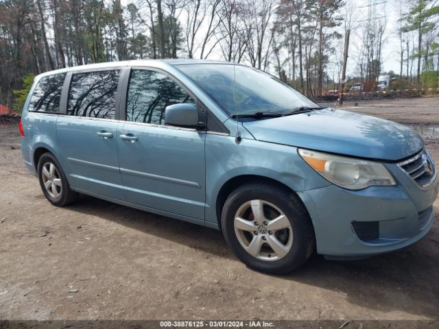 VOLKSWAGEN ROUTAN 2010 2v4rw5dxxar316139