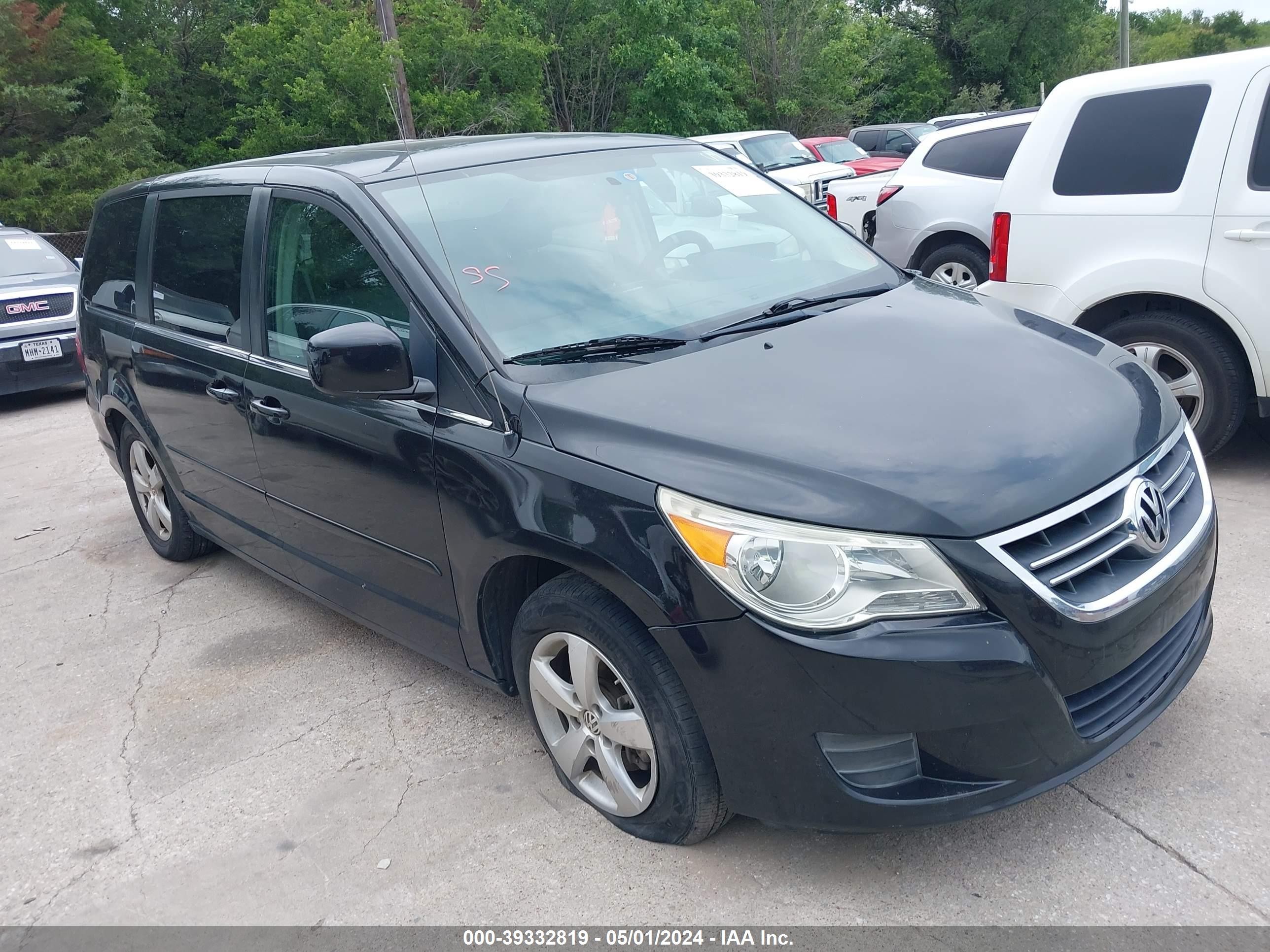 VOLKSWAGEN ROUTAN 2010 2v4rw5dxxar407878