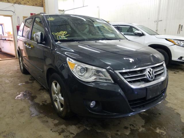 VOLKSWAGEN ROUTAN 2011 2v4rw6dg1br645853