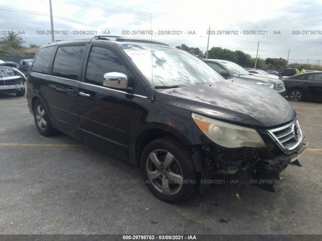 VOLKSWAGEN ROUTAN 2010 2v4rw6dx3ar231164