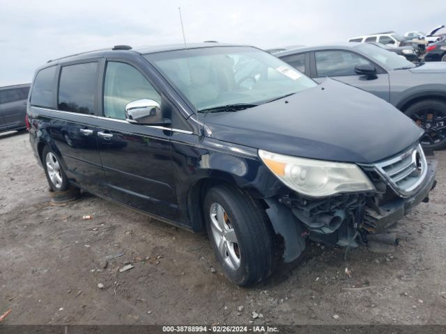 VOLKSWAGEN ROUTAN 2010 2v4rw6dx4ar302937