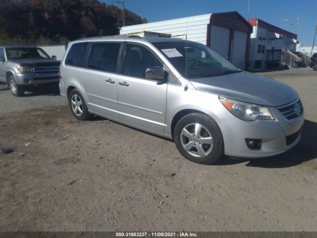 VOLKSWAGEN ROUTAN 2010 2v4rw6dx6ar316595