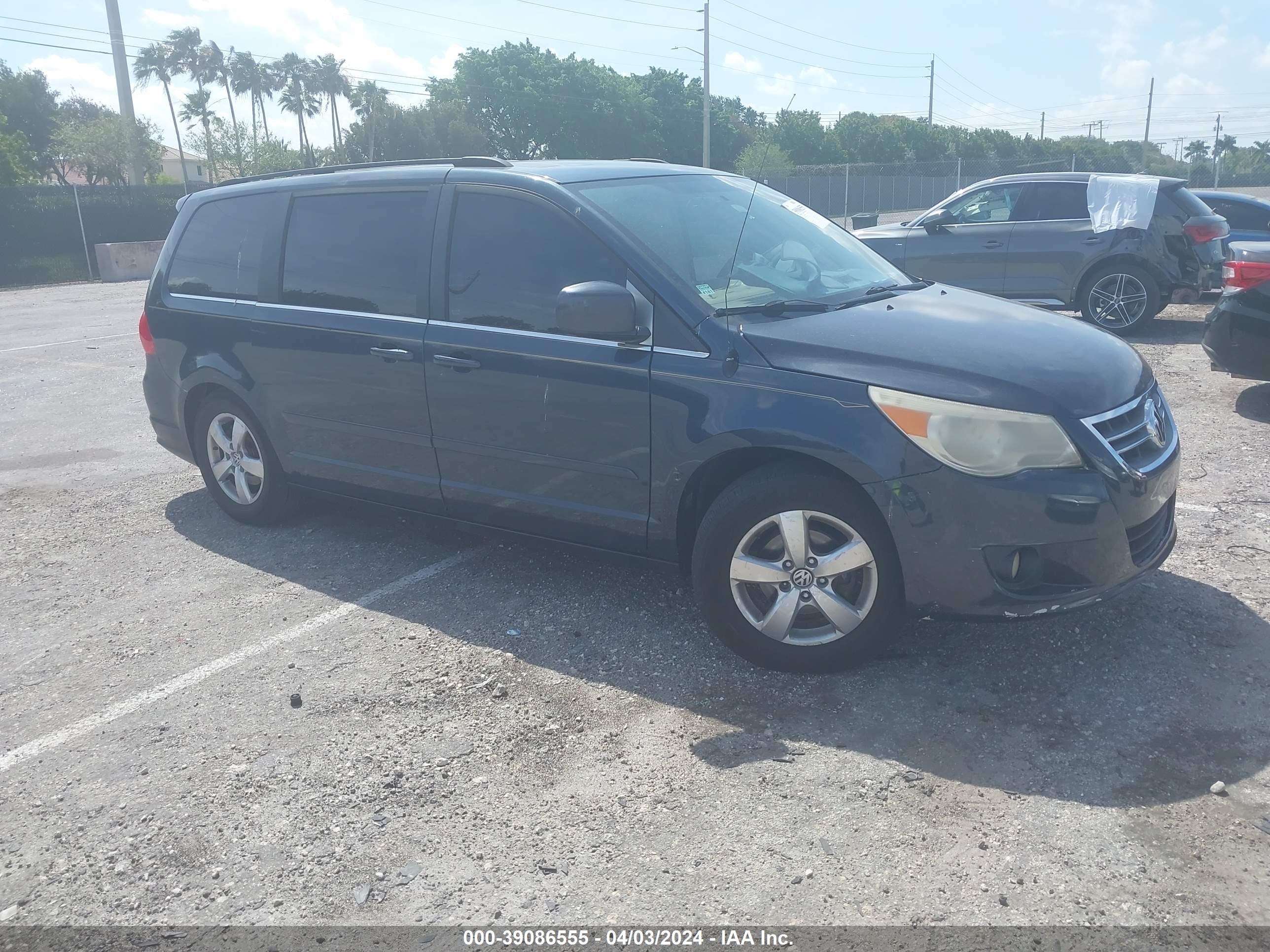 VOLKSWAGEN ROUTAN 2009 2v8hw34149r578177