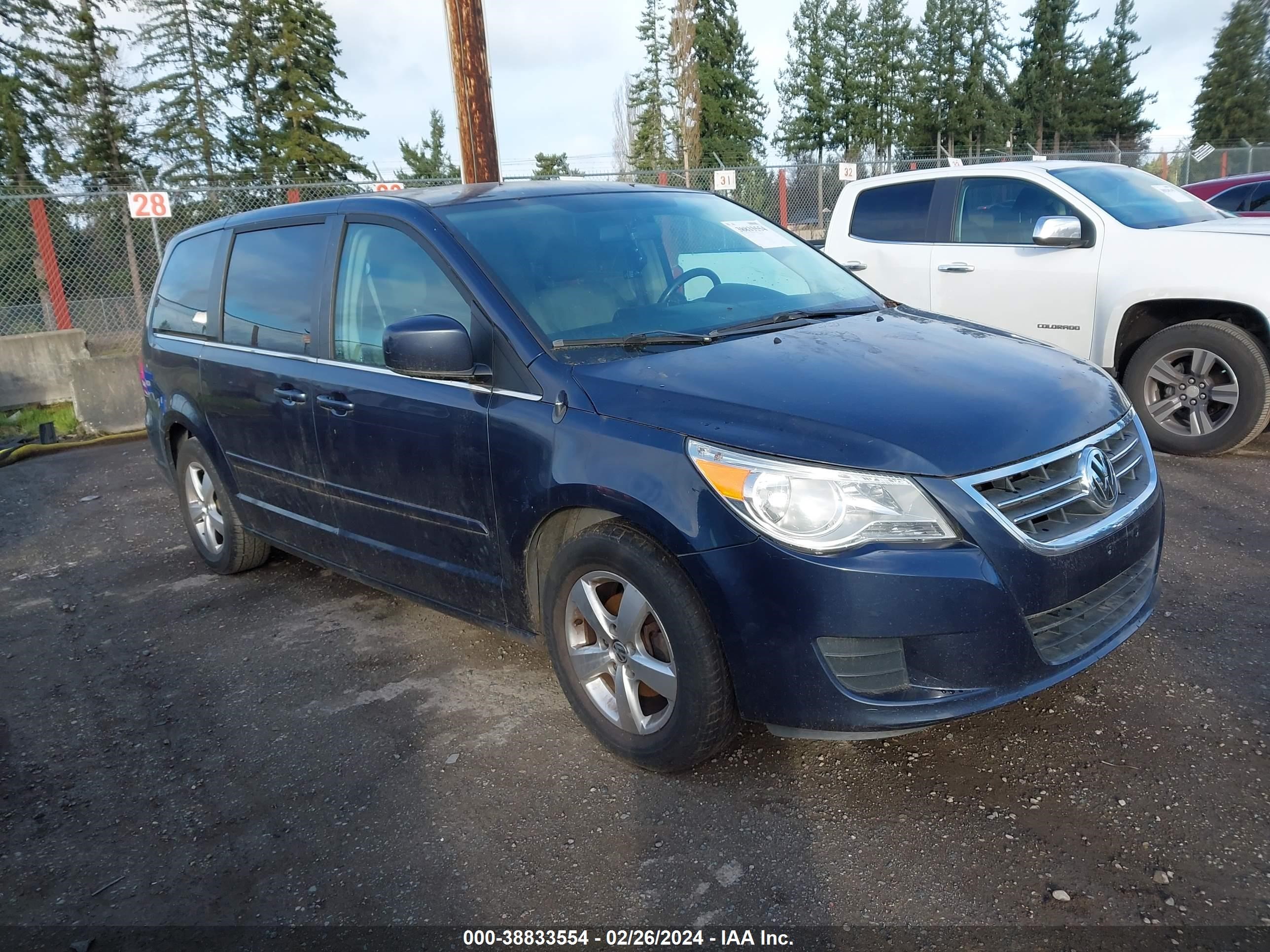 VOLKSWAGEN ROUTAN 2009 2v8hw34159r558942