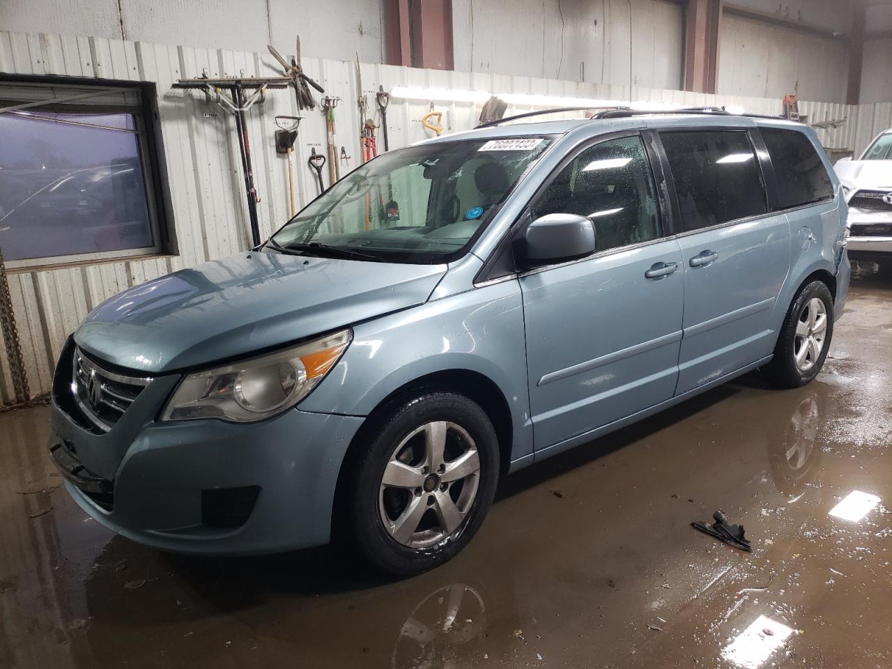 VOLKSWAGEN ROUTAN 2009 2v8hw34179r500864