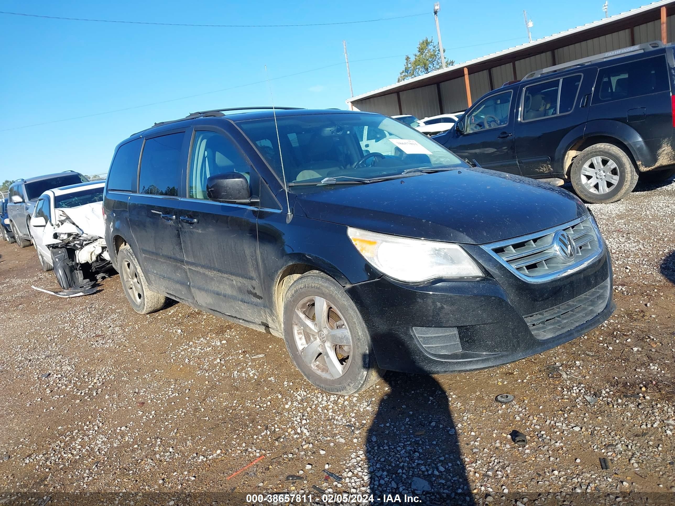 VOLKSWAGEN ROUTAN 2009 2v8hw341x9r559746