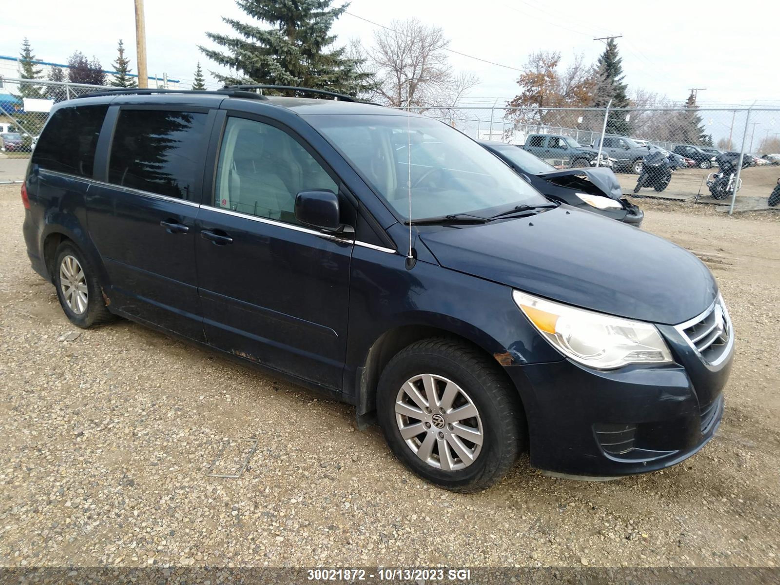 VOLKSWAGEN ROUTAN 2009 2v8hw34x29r604375