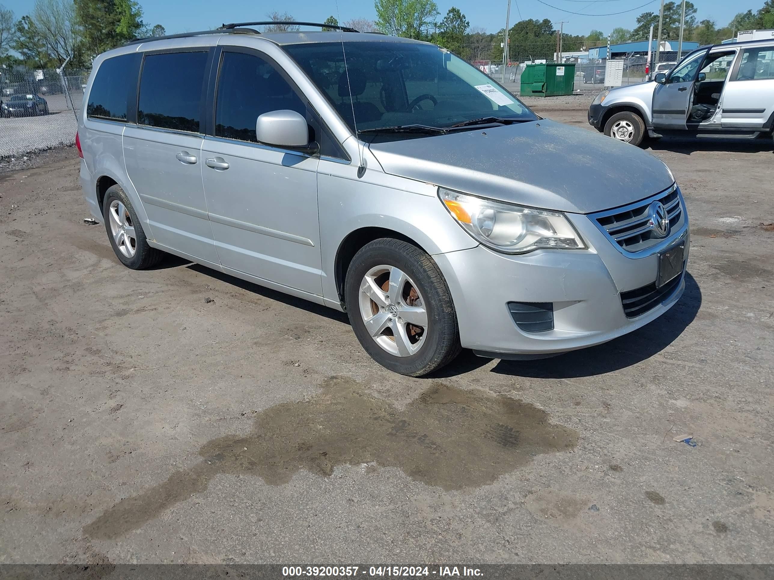 VOLKSWAGEN ROUTAN 2009 2v8hw54x29r575164