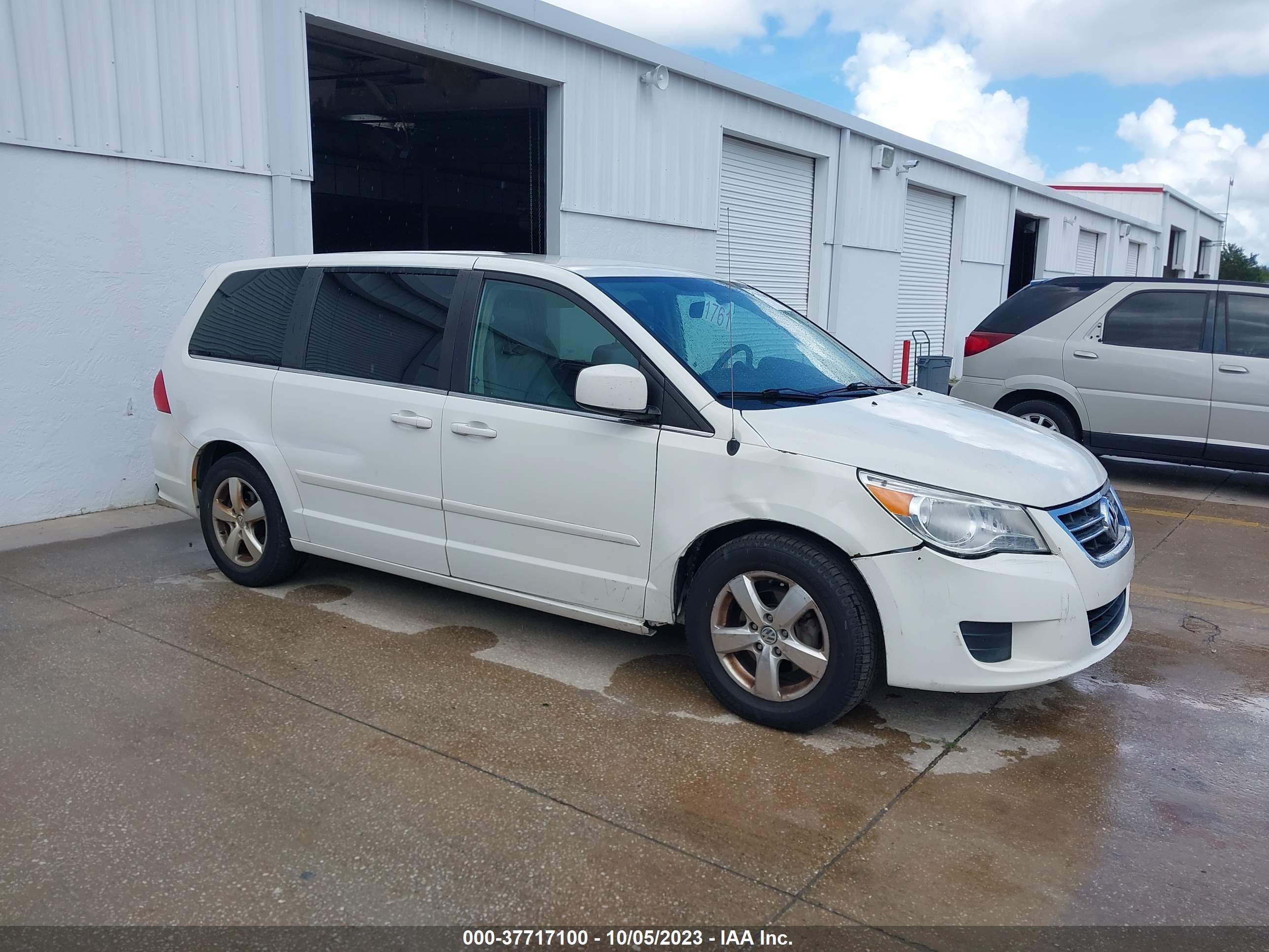 VOLKSWAGEN ROUTAN 2009 2v8hw54x49r541694