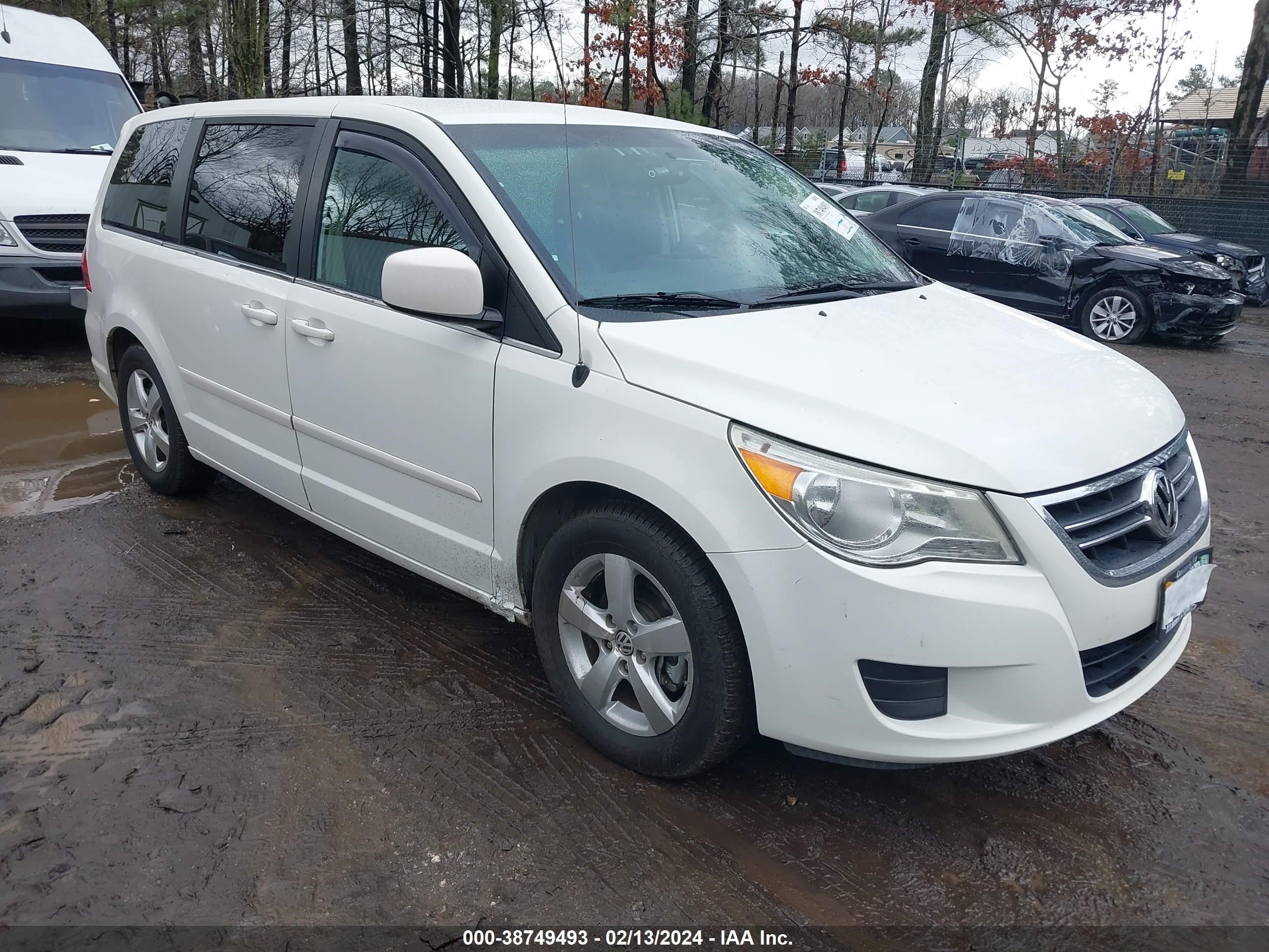 VOLKSWAGEN ROUTAN 2009 2v8hw54x59r546175