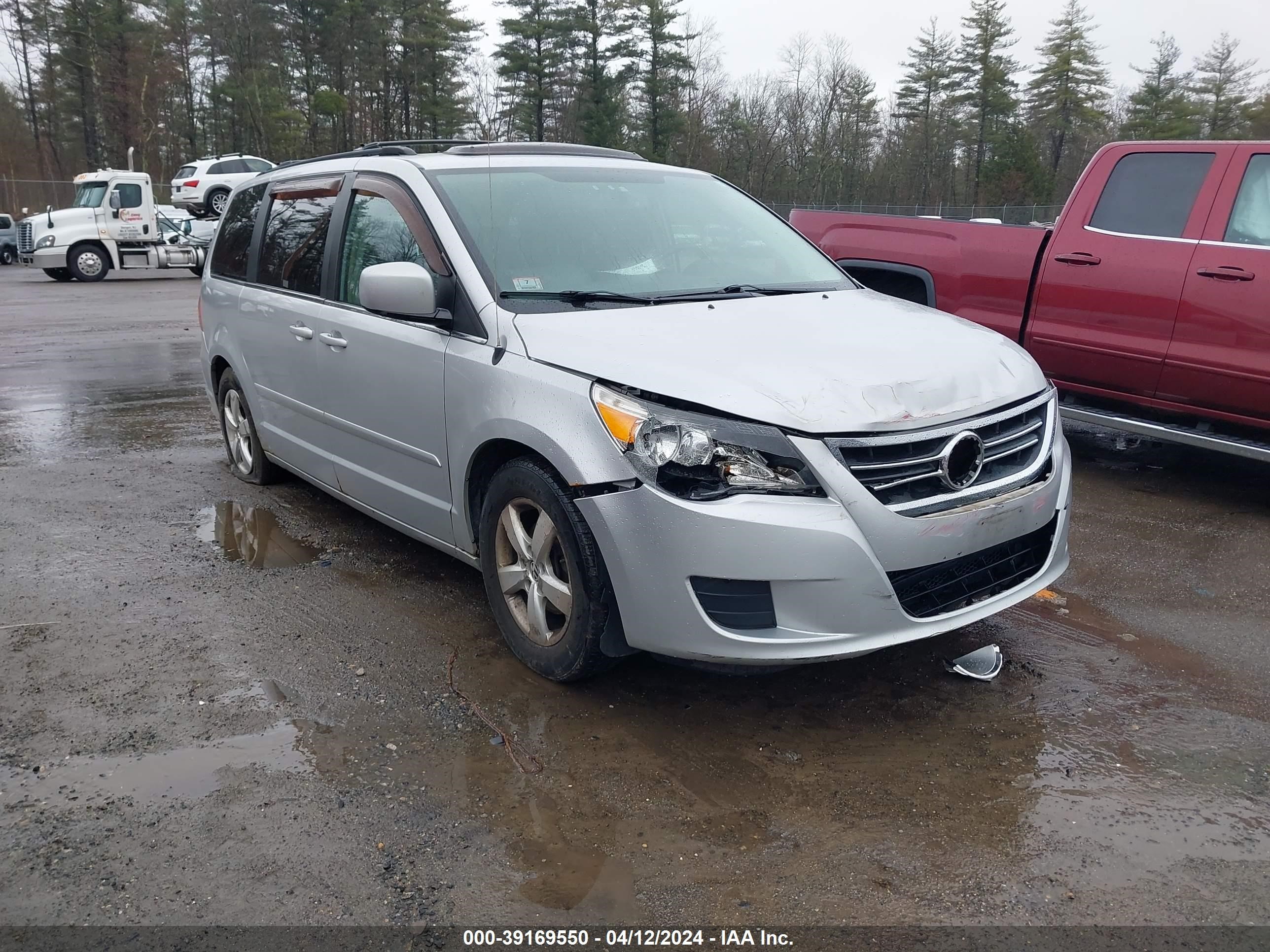 VOLKSWAGEN ROUTAN 2009 2v8hw54x59r574946