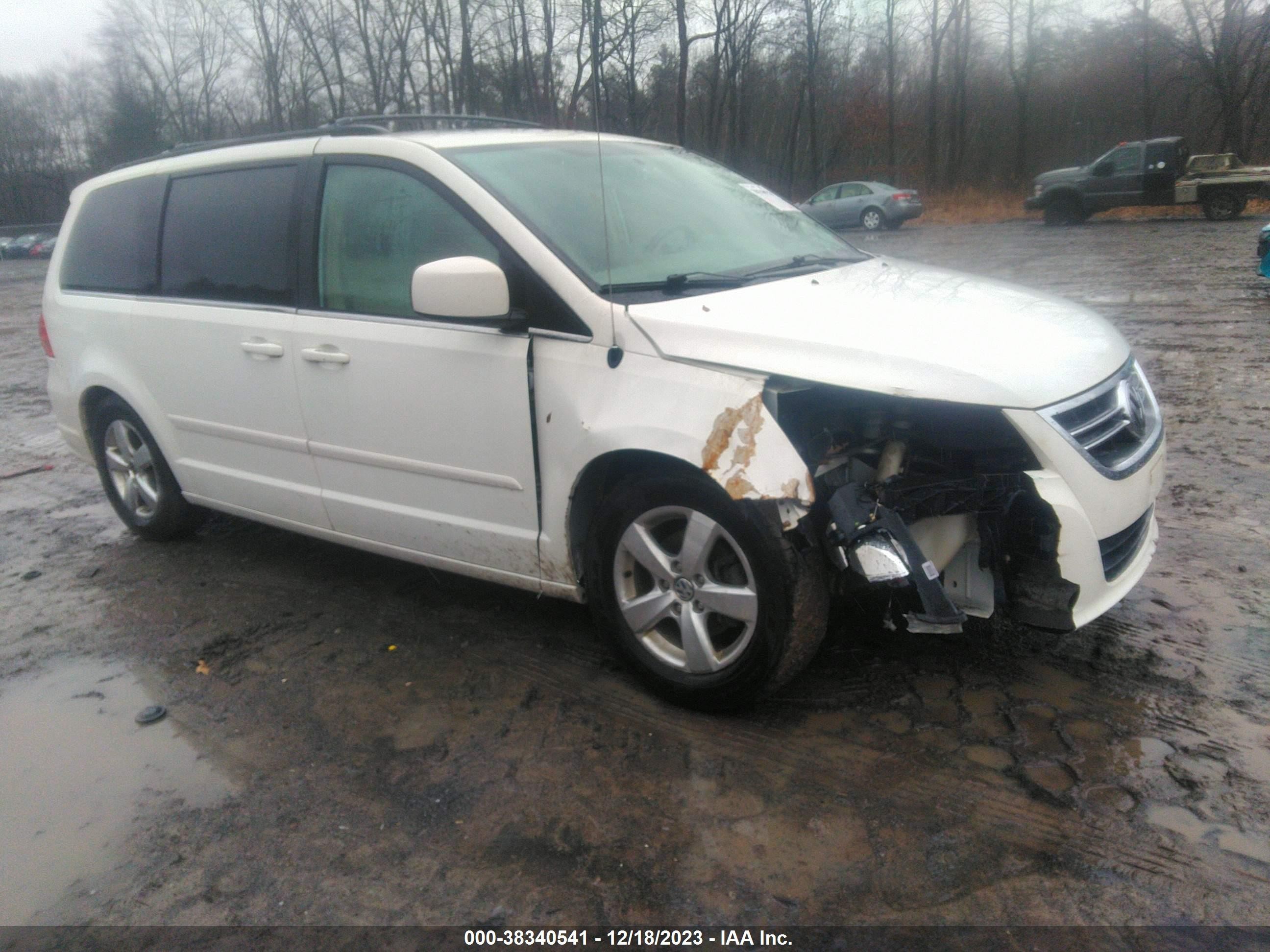 VOLKSWAGEN ROUTAN 2009 2v8hw54x89r511307