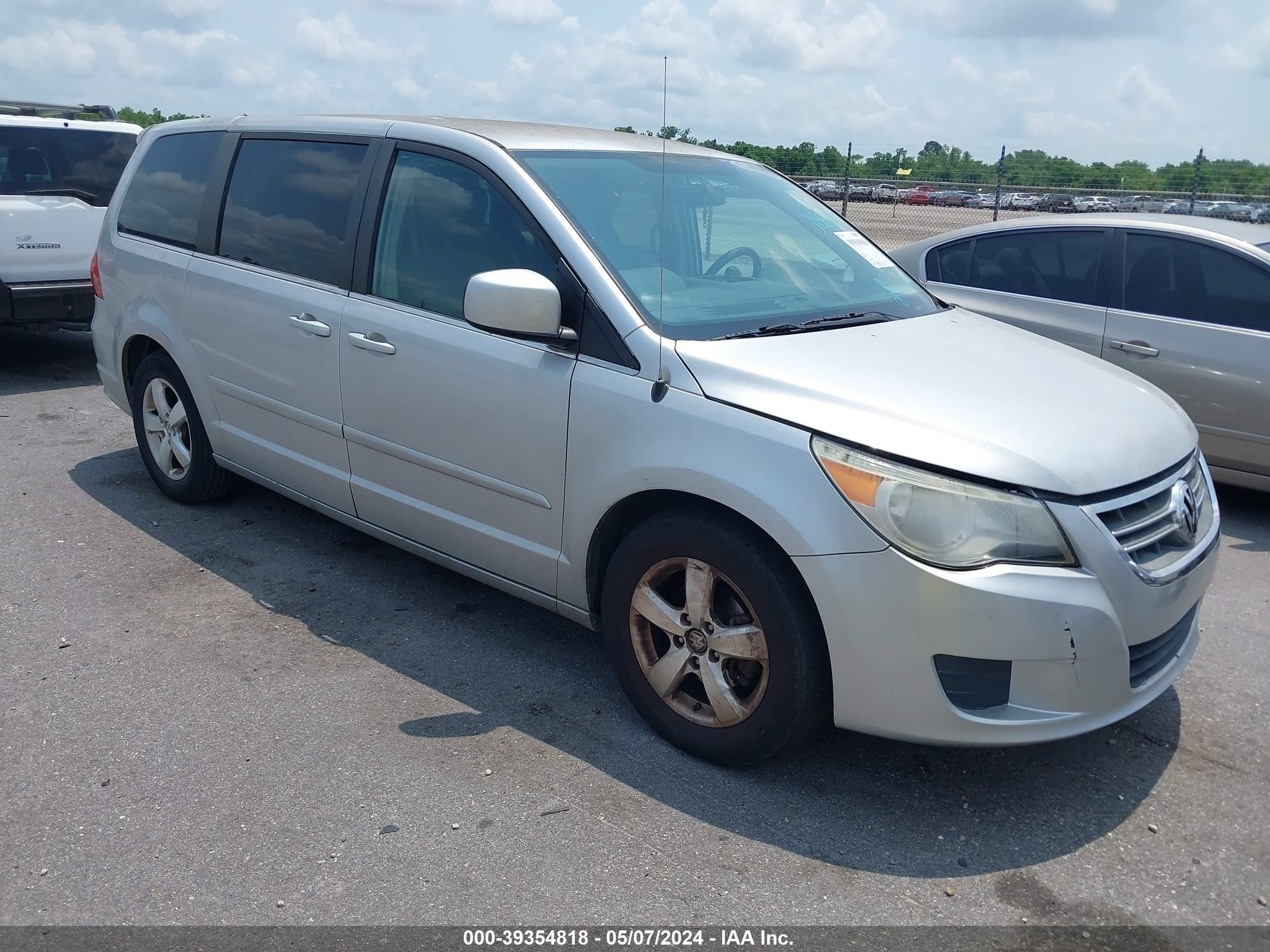 VOLKSWAGEN ROUTAN 2009 2v8hw54xx9r553607