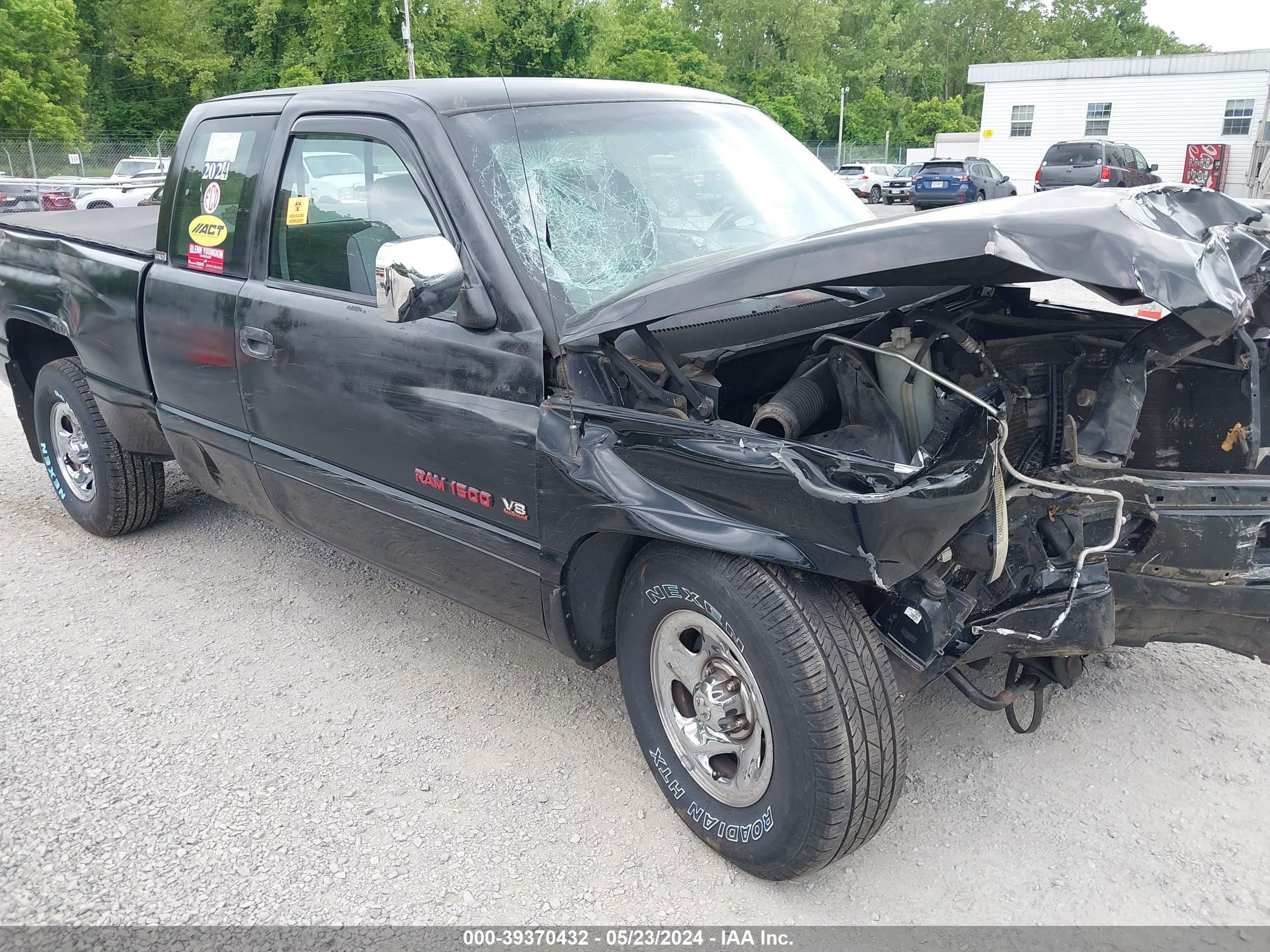 DODGE RAM 1996 3b7hc13y1tg125851