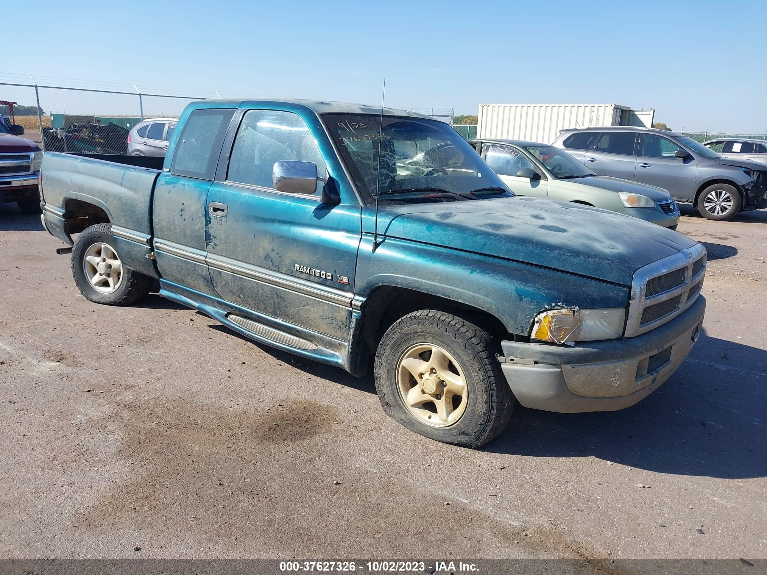 DODGE RAM 1996 3b7hc13y3tg132347