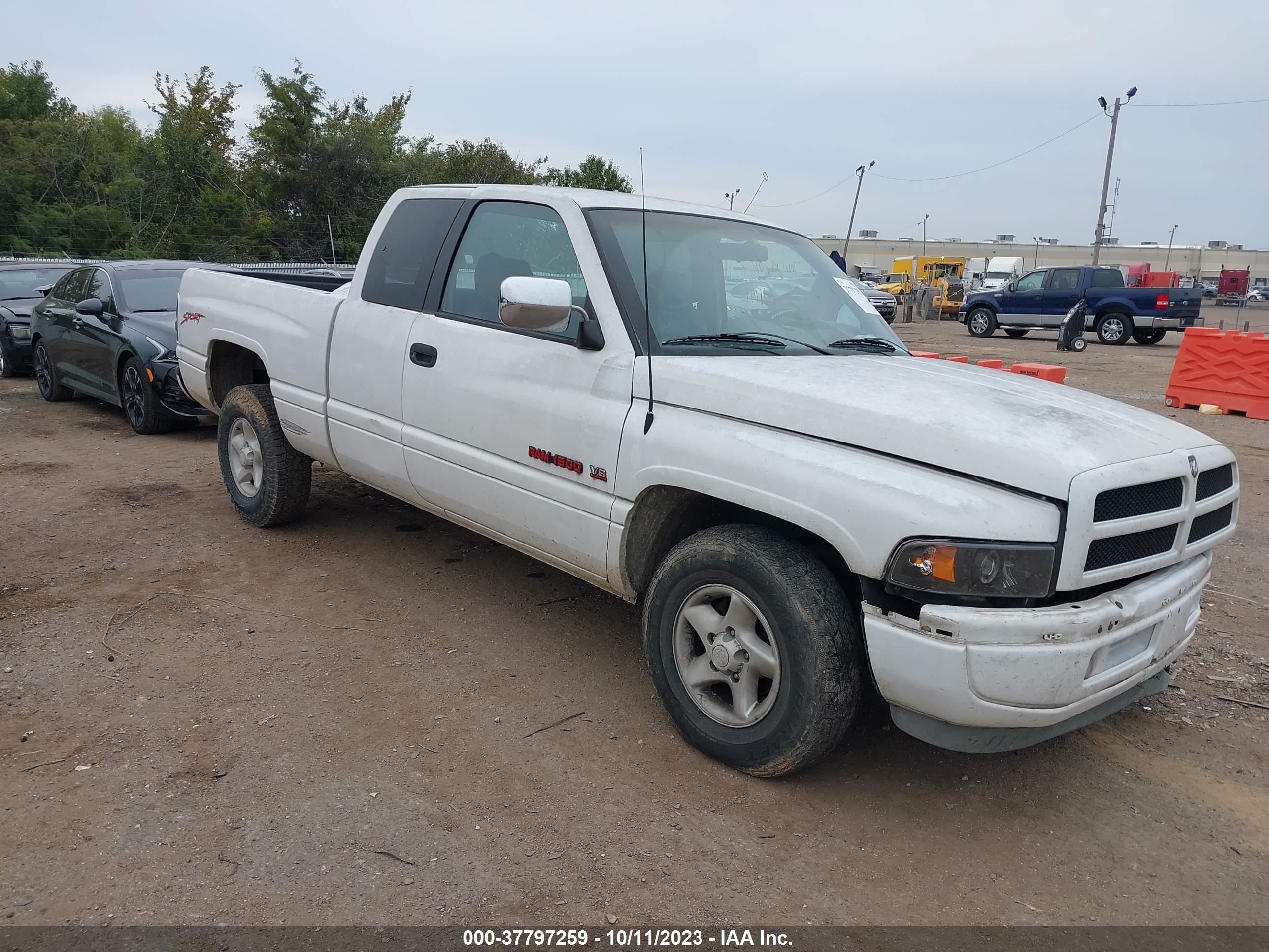 DODGE RAM 1997 3b7hc13y8vg713684