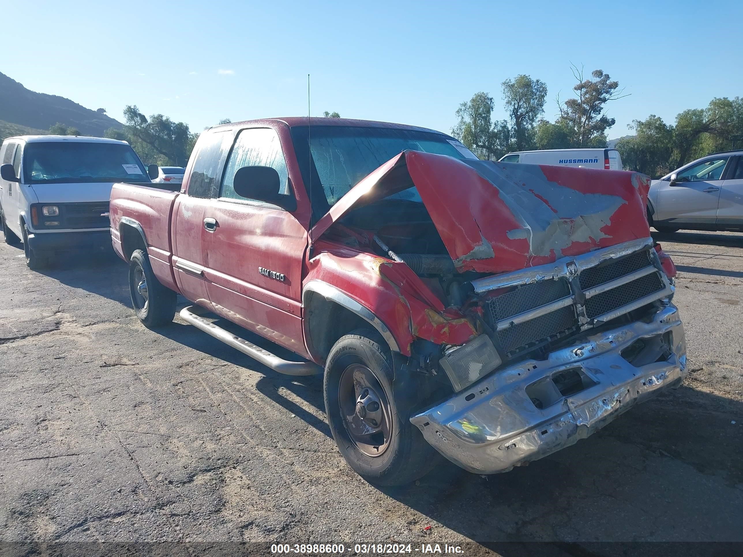 DODGE RAM 2000 3b7hc13z1ym219486