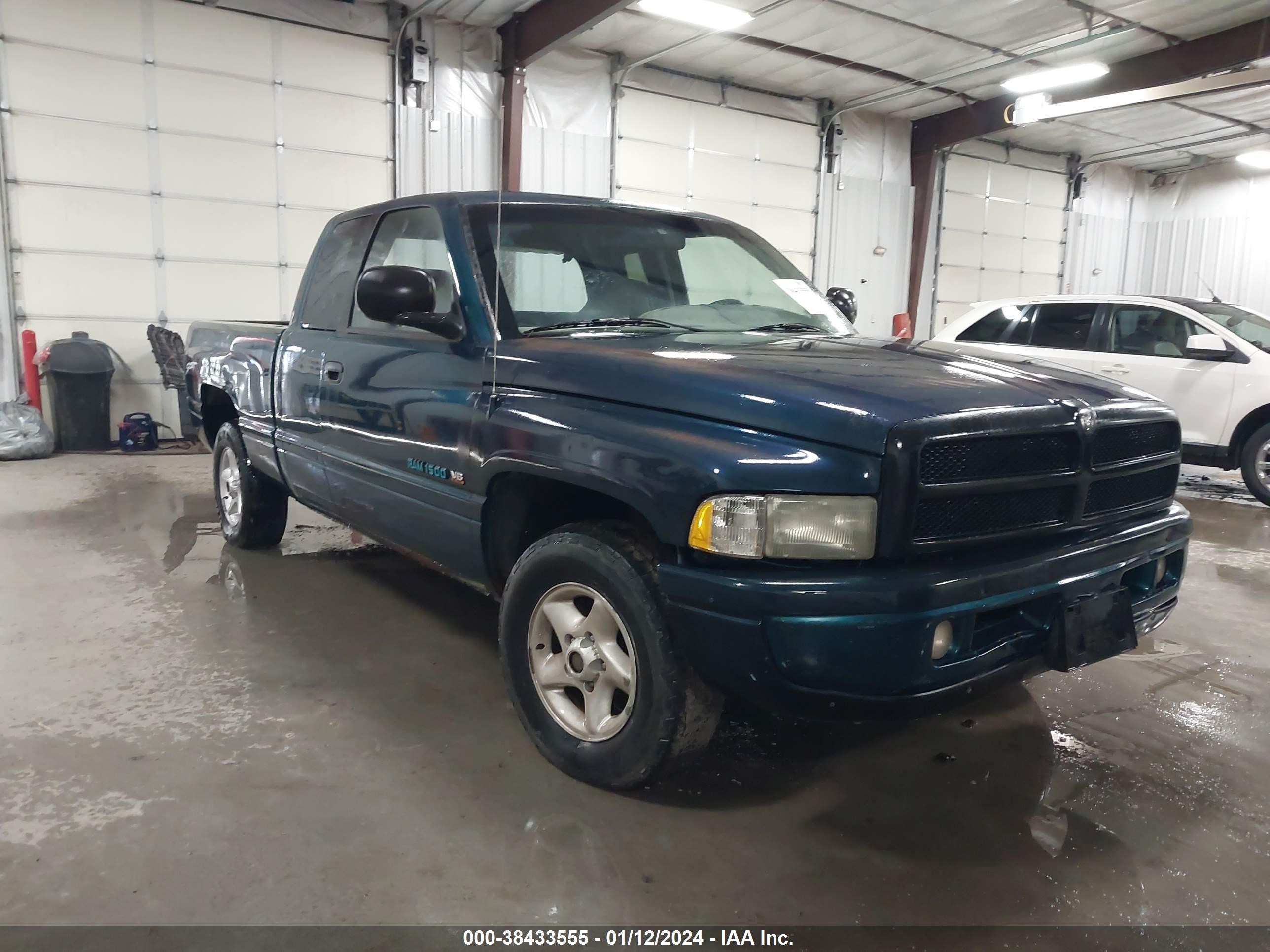 DODGE RAM 1998 3b7hc13z2wg199275