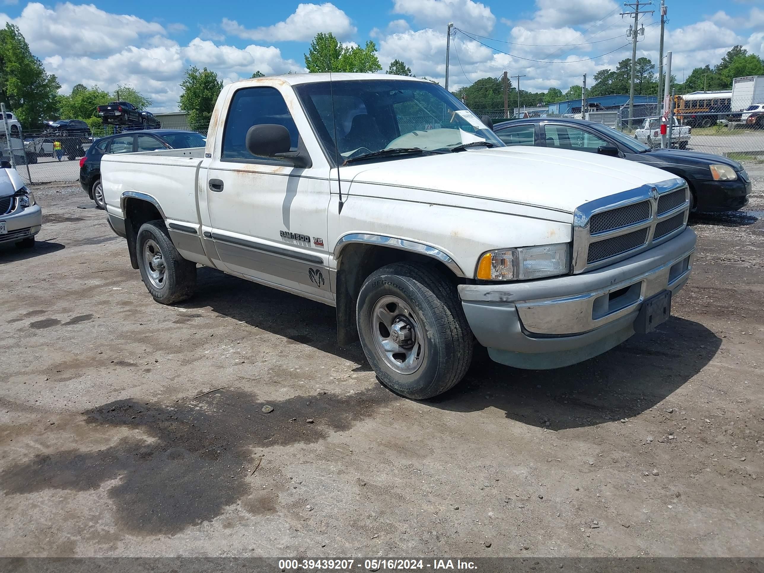 DODGE RAM 1998 3b7hc16z8wm205125