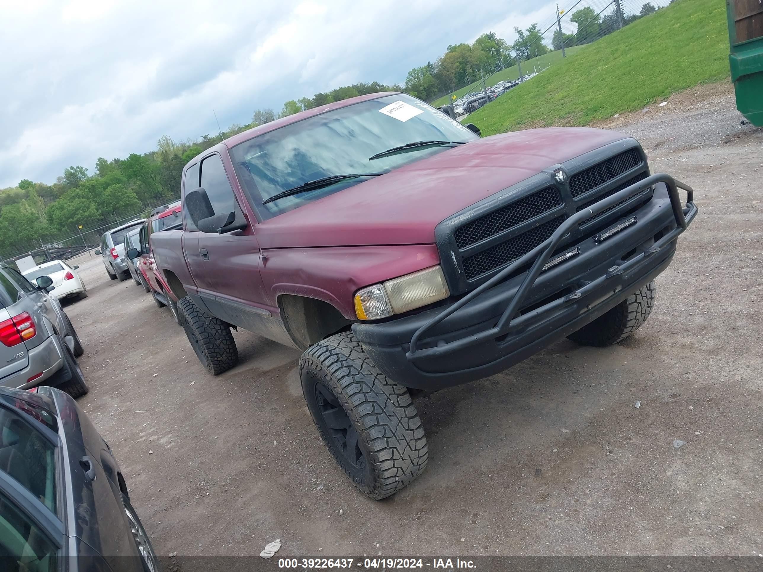 DODGE RAM 1999 3b7hf12y0xg151291