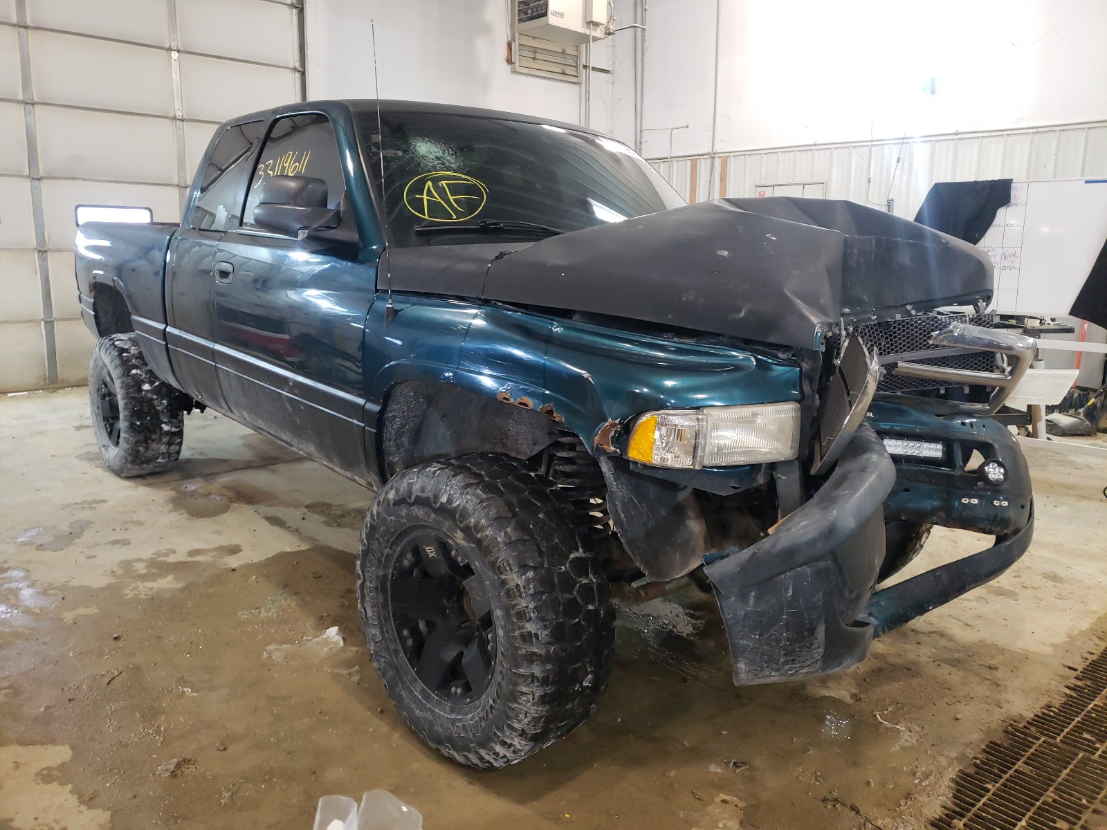 DODGE RAM 1500 1998 3b7hf13y1wg164631