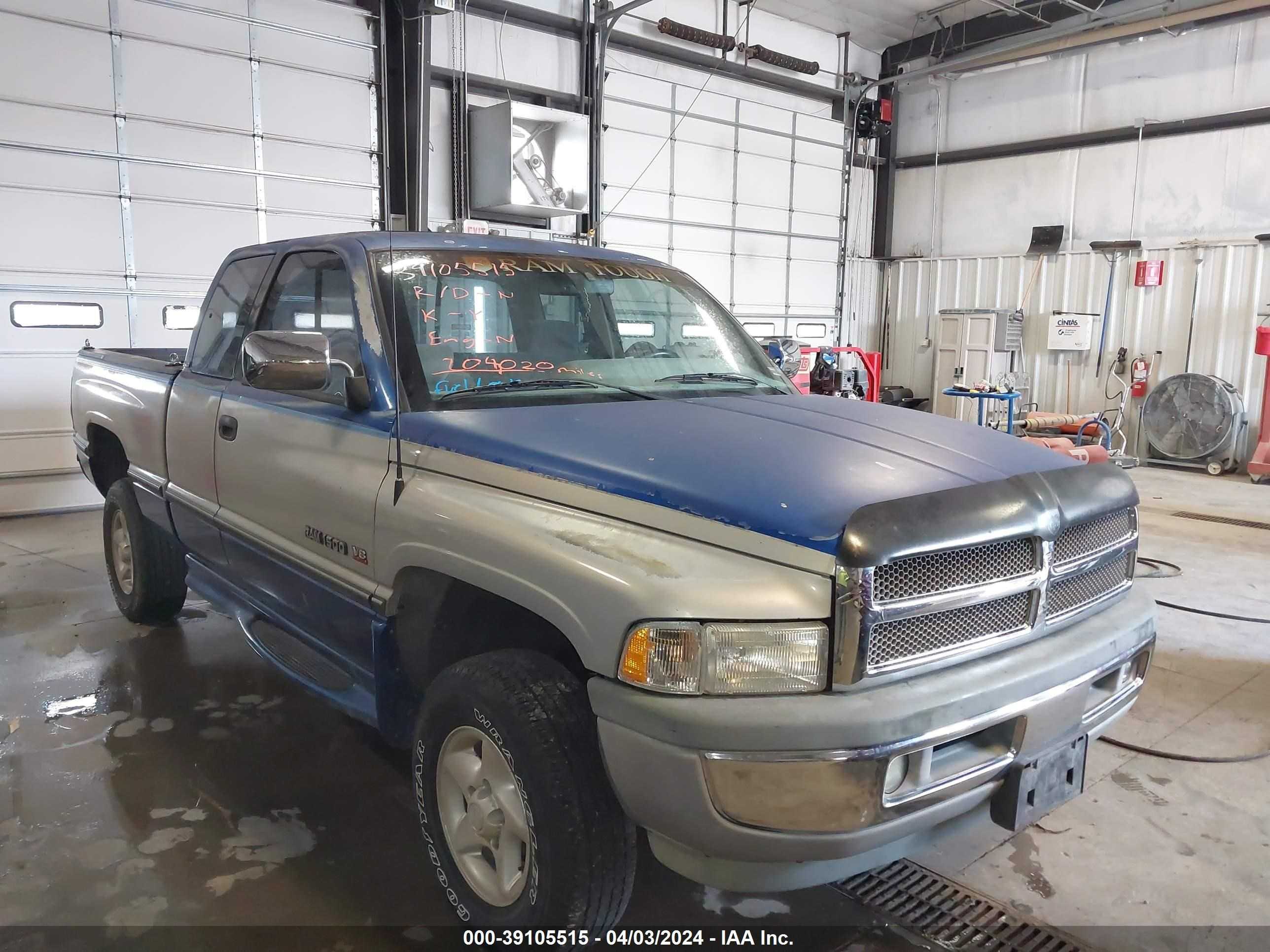 DODGE RAM 1996 3b7hf13y3tg196766