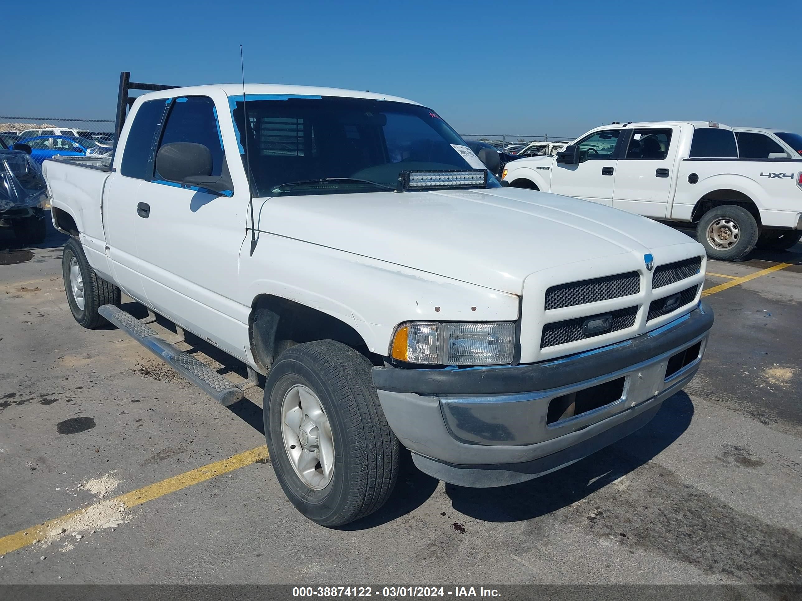 DODGE RAM 1998 3b7hf13z1wg195273