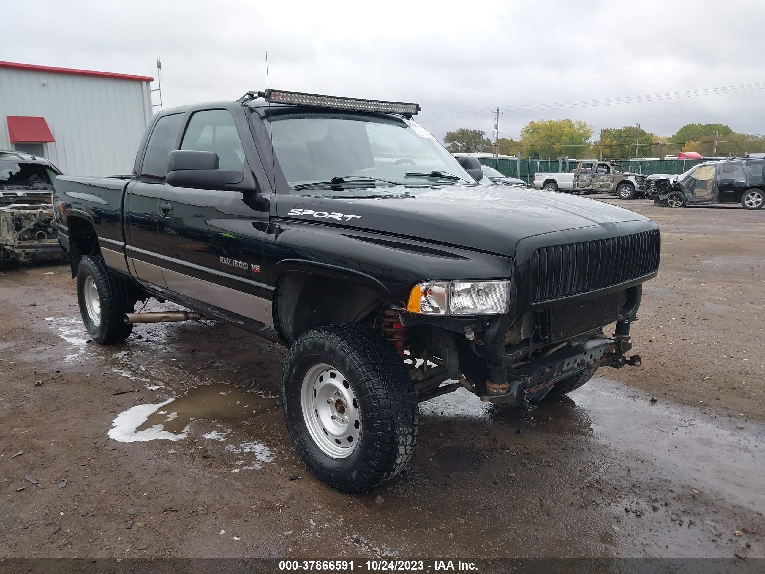 DODGE RAM 2001 3b7hf13z31g718835