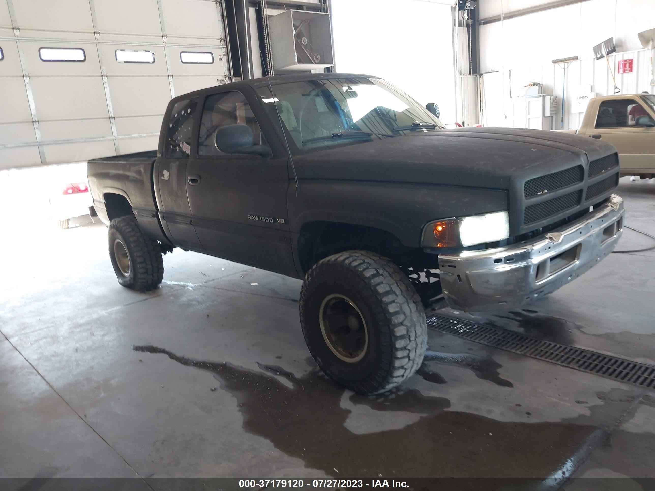 DODGE RAM 1998 3b7hf13z8wg159533