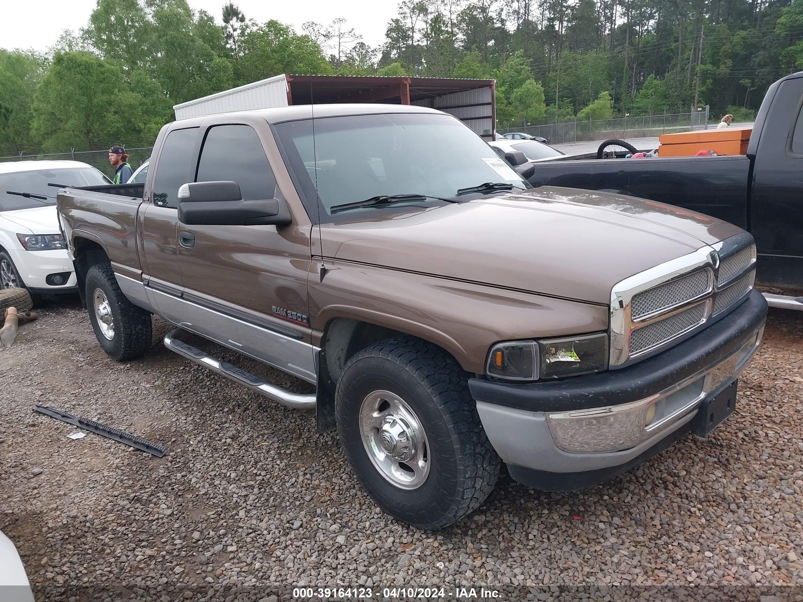 DODGE RAM 2001 3b7kc23681g237392