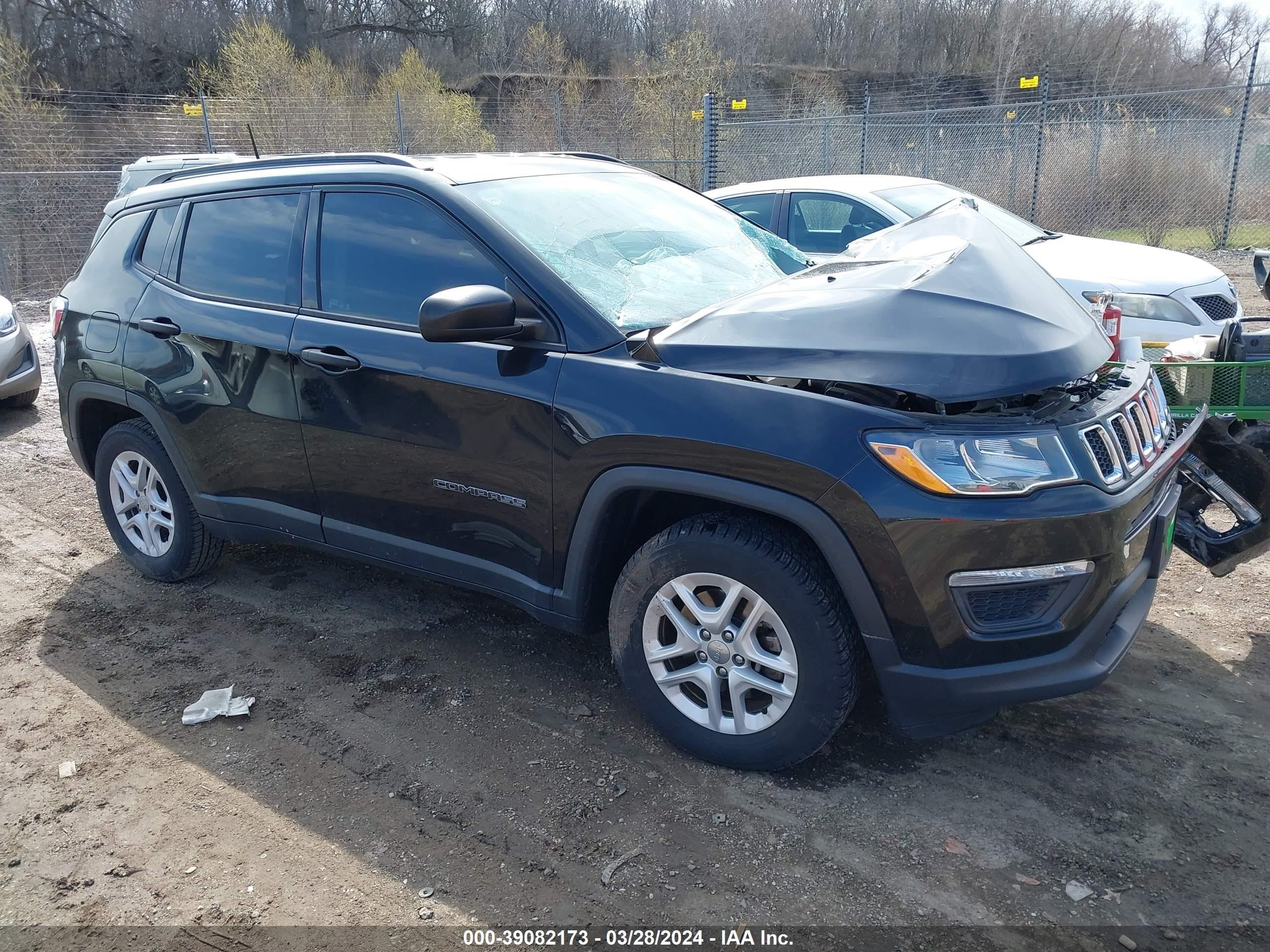 JEEP COMPASS 2018 3c4njcab2jt136963