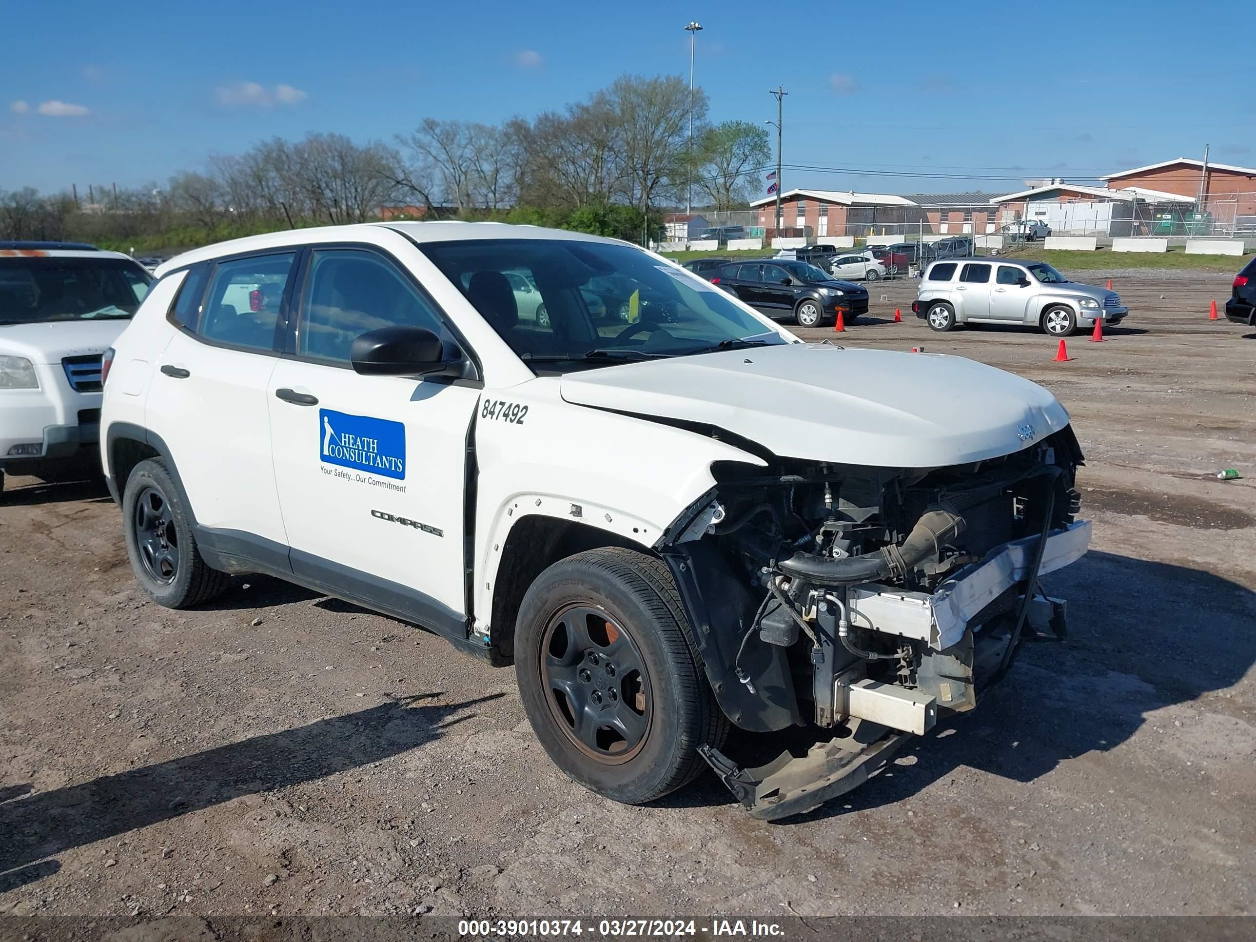 JEEP COMPASS 2018 3c4njcabxjt326896