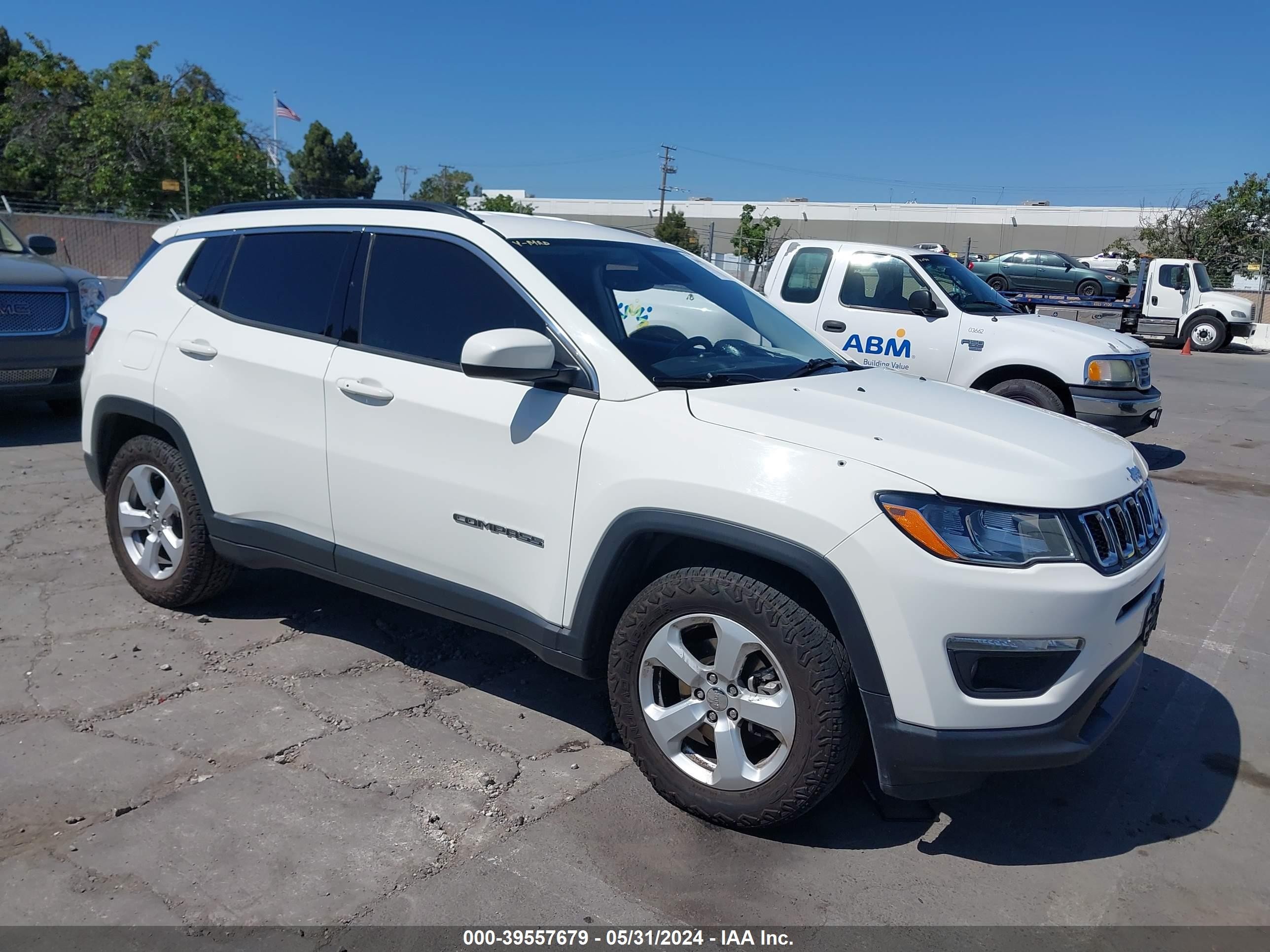 JEEP COMPASS 2018 3c4njcbb0jt408568