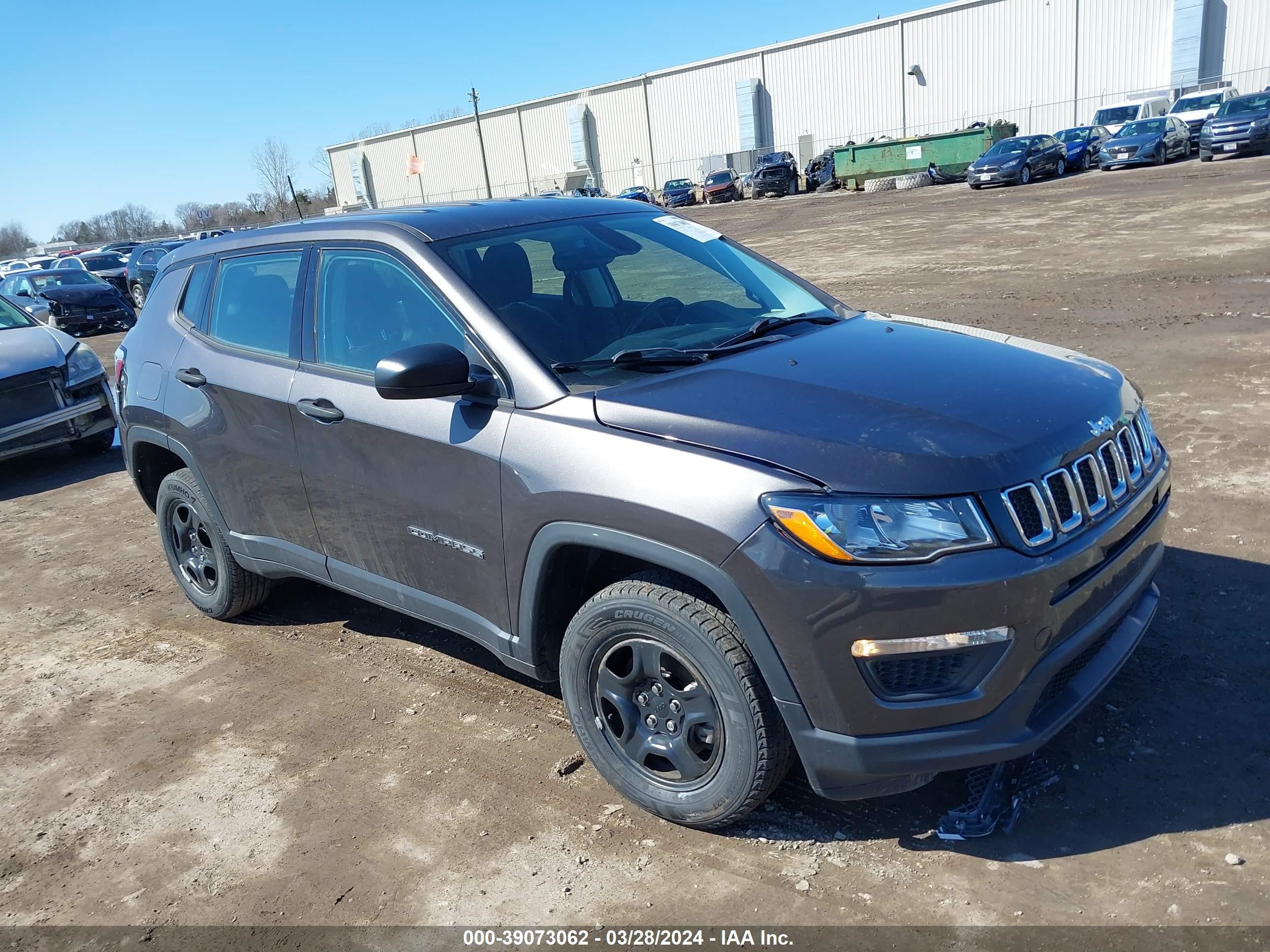 JEEP COMPASS 2018 3c4njdab3jt232879