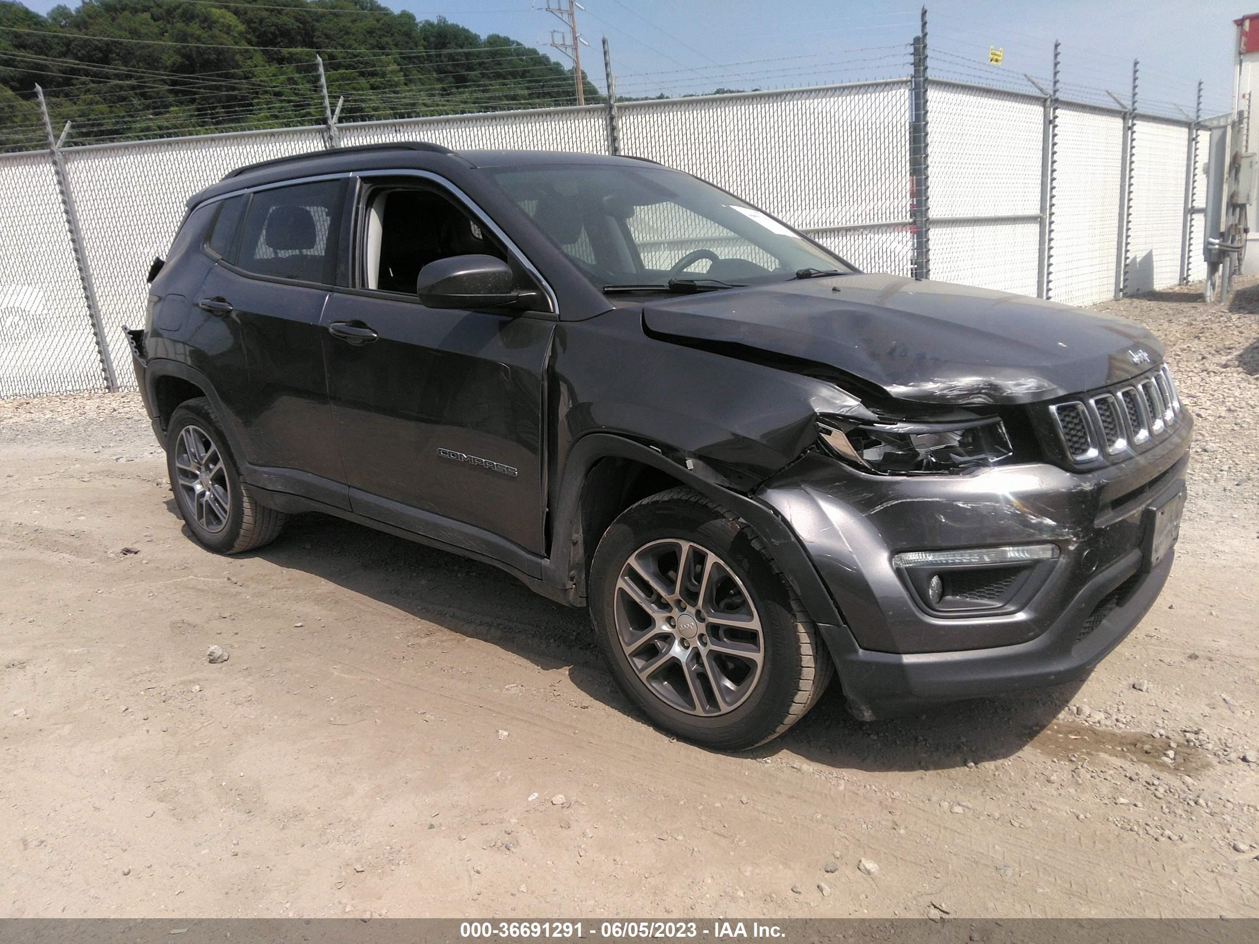 JEEP COMPASS 2018 3c4njdbb2jt400994