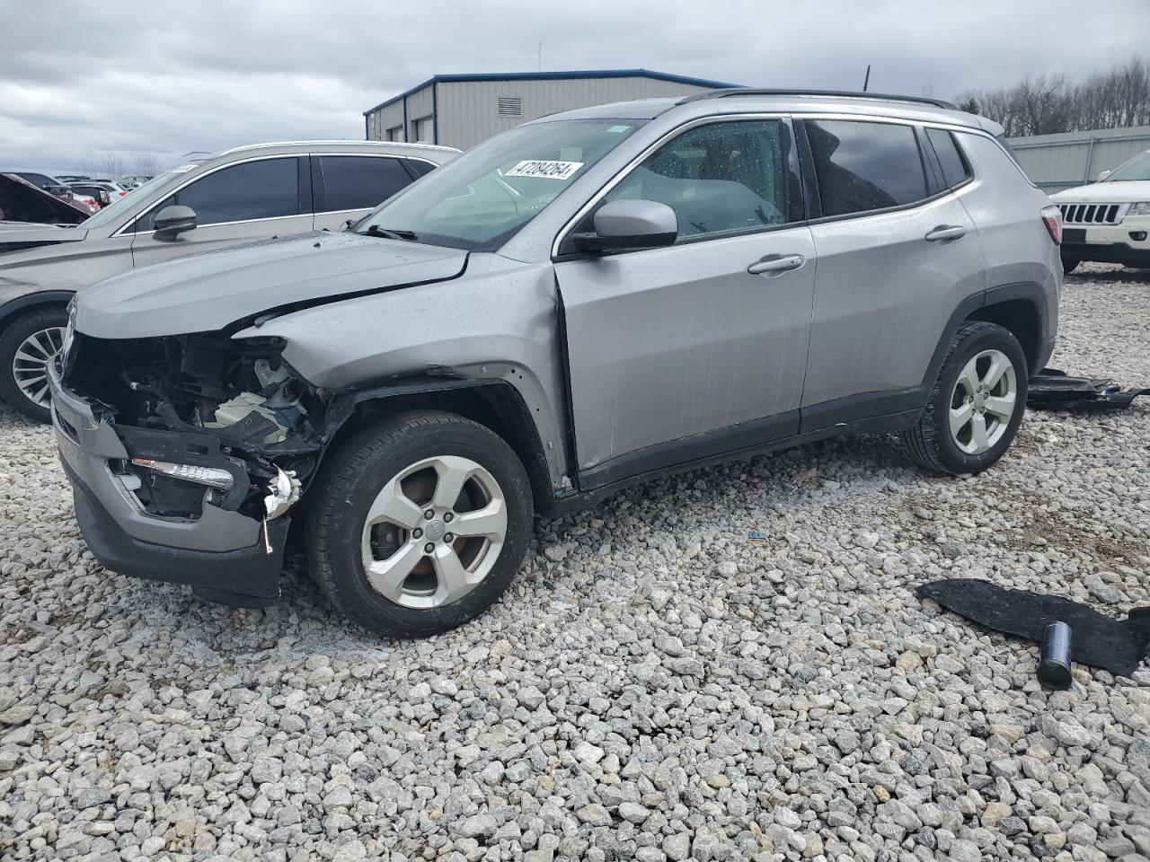 JEEP COMPASS 2018 3c4njdbb4jt201400