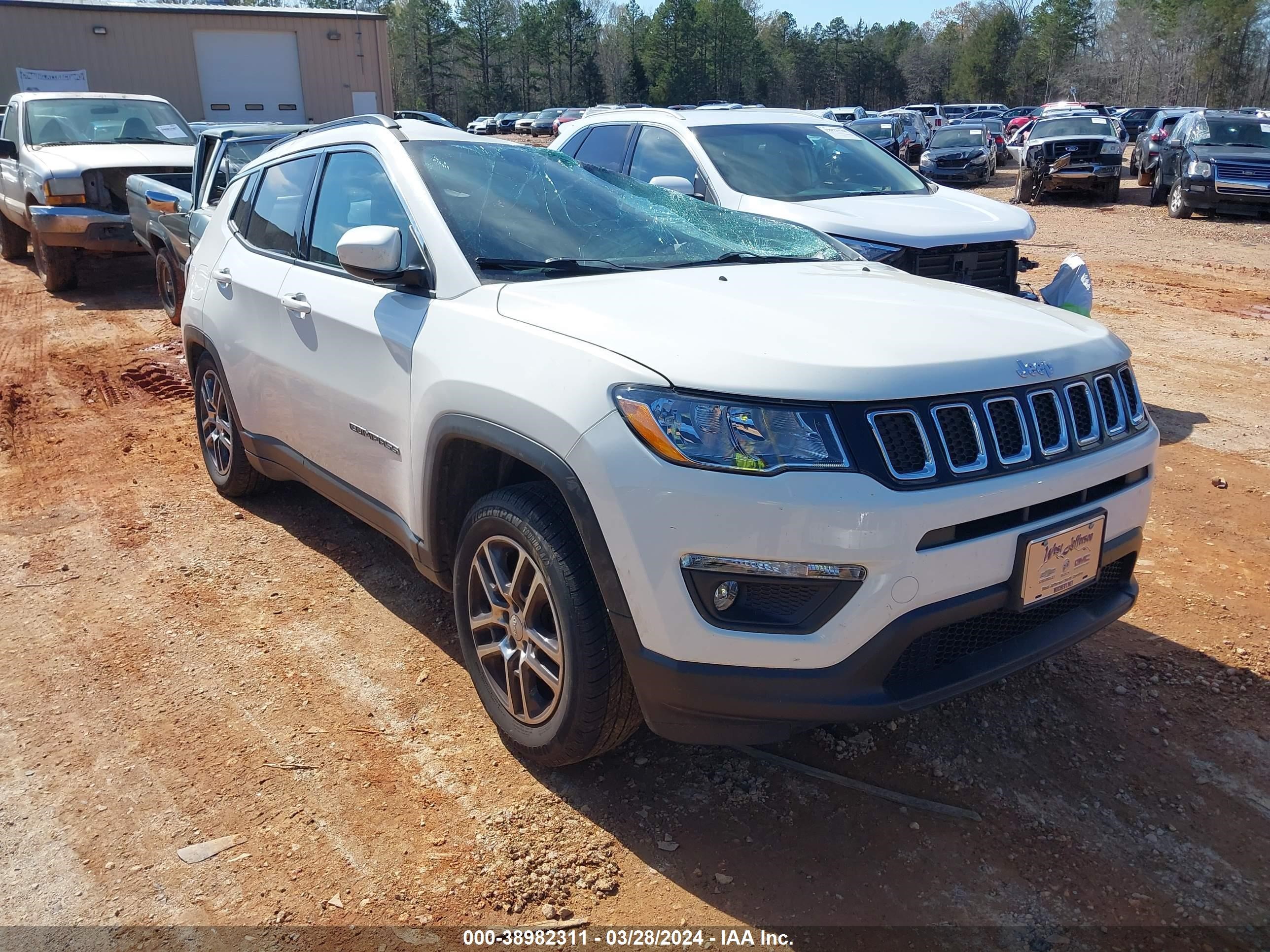 JEEP COMPASS 2018 3c4njdbb6jt161885