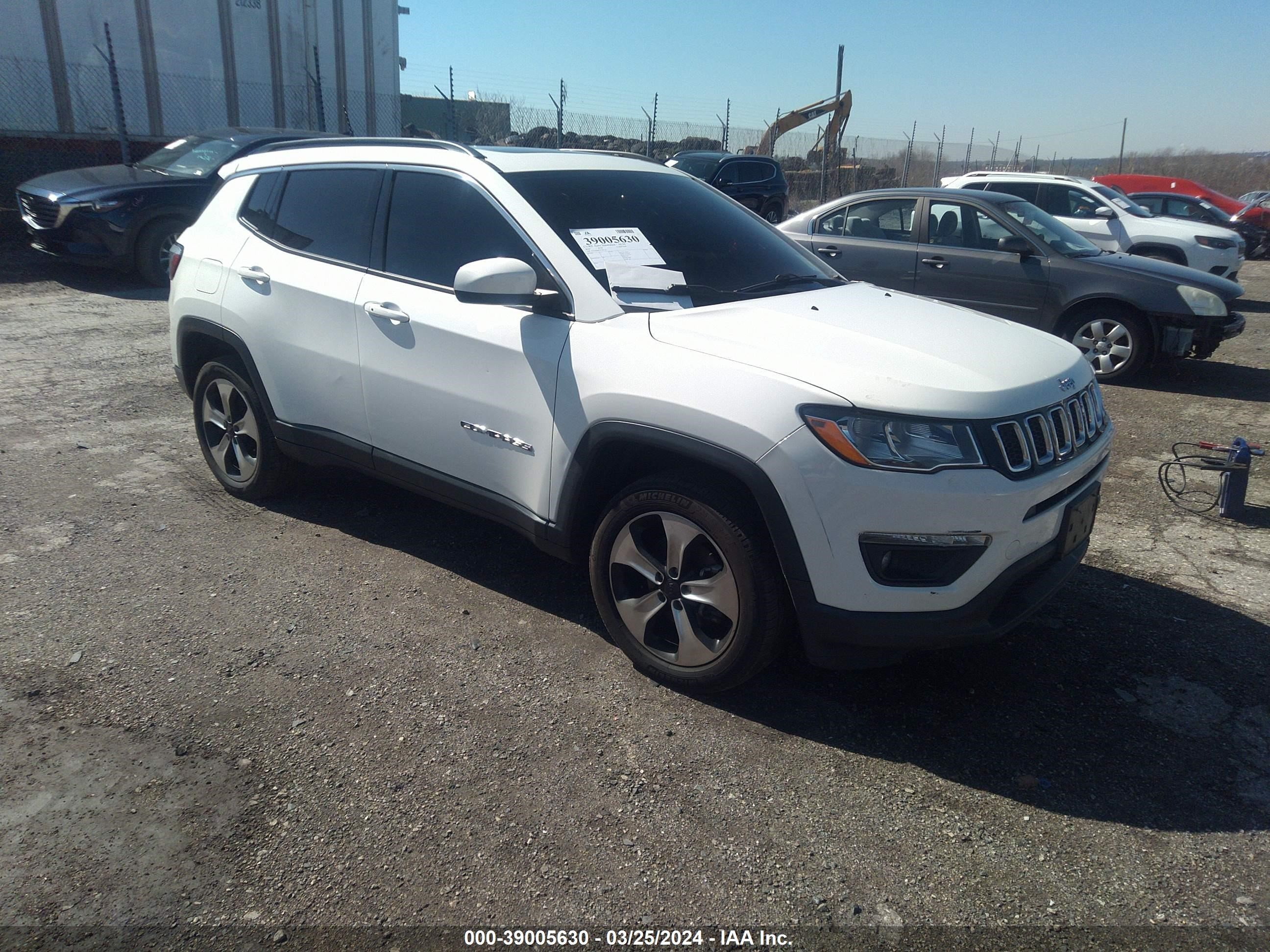 JEEP COMPASS 2018 3c4njdbb7jt144318