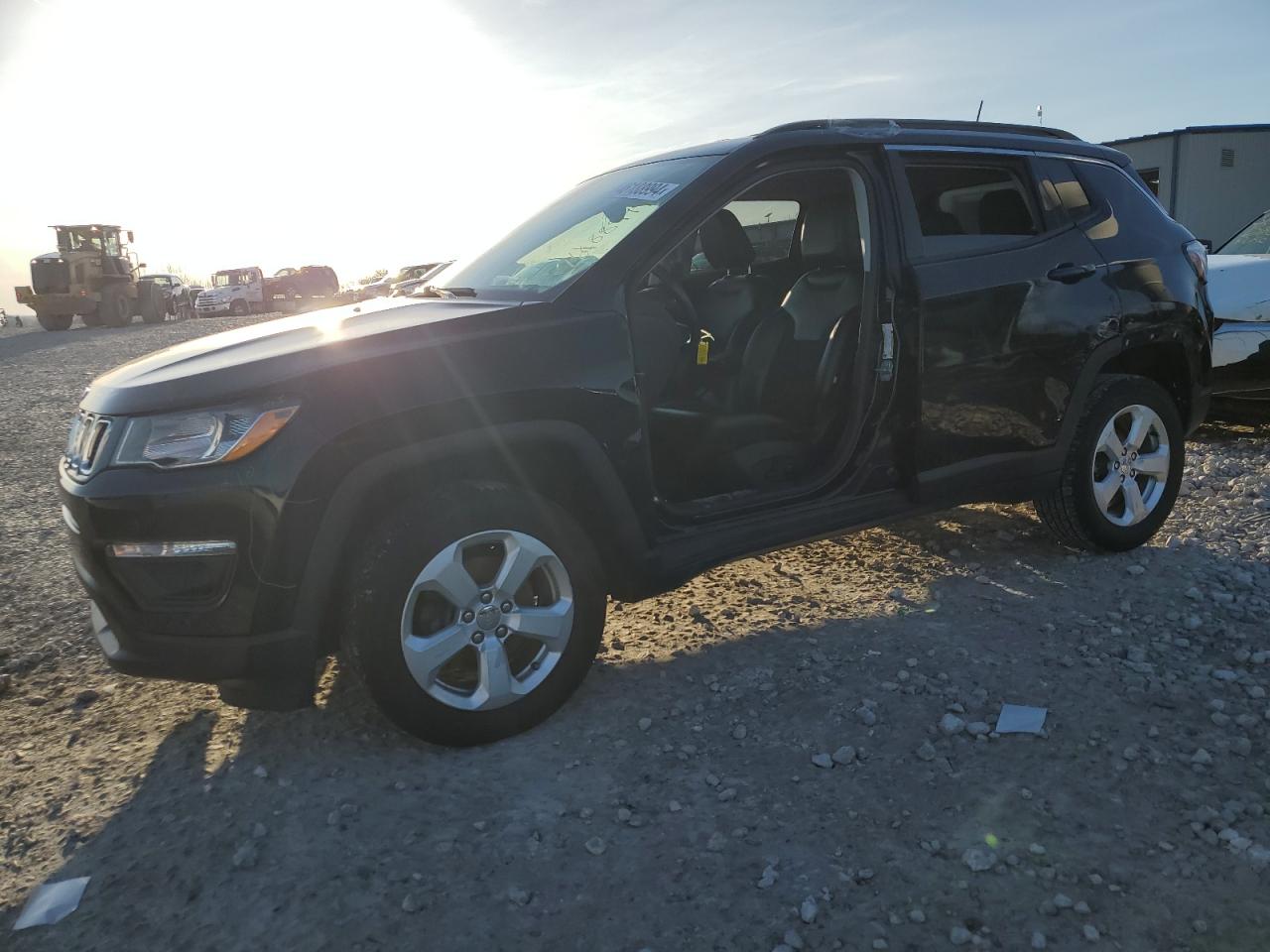 JEEP COMPASS 2018 3c4njdbb7jt175603