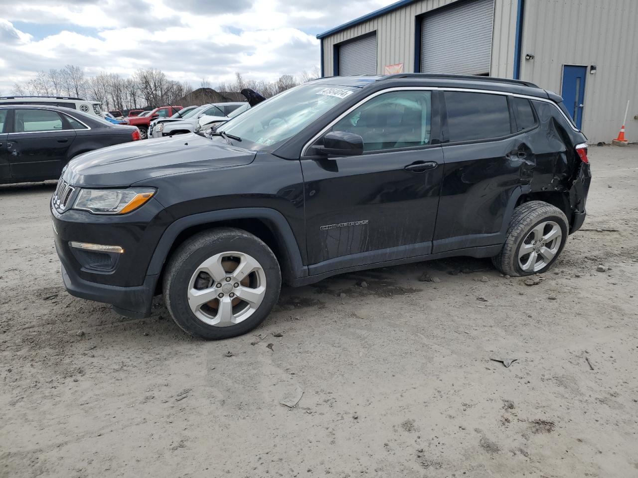 JEEP COMPASS 2019 3c4njdbb7kt690196