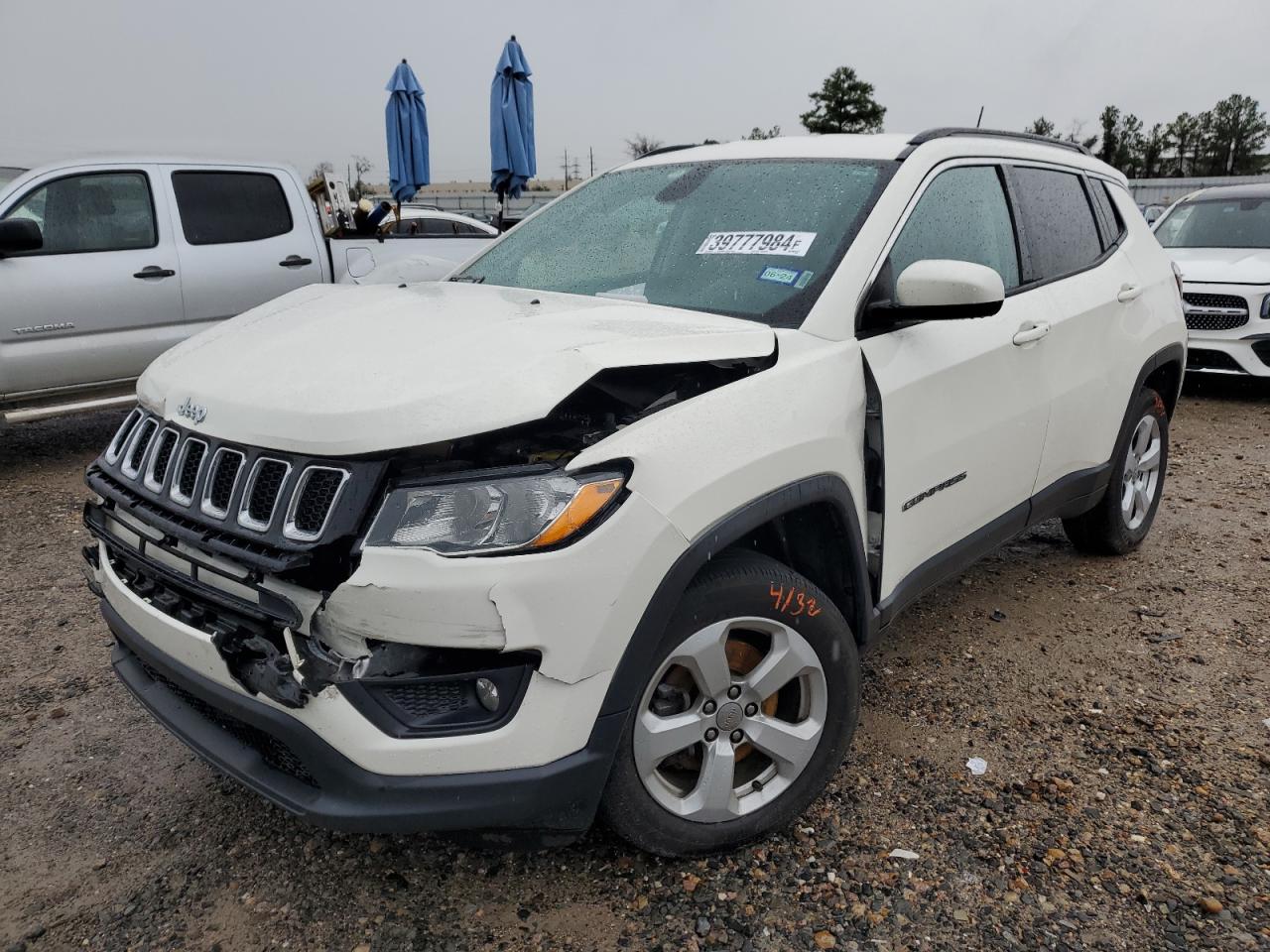 JEEP COMPASS 2018 3c4njdbb8jt255959