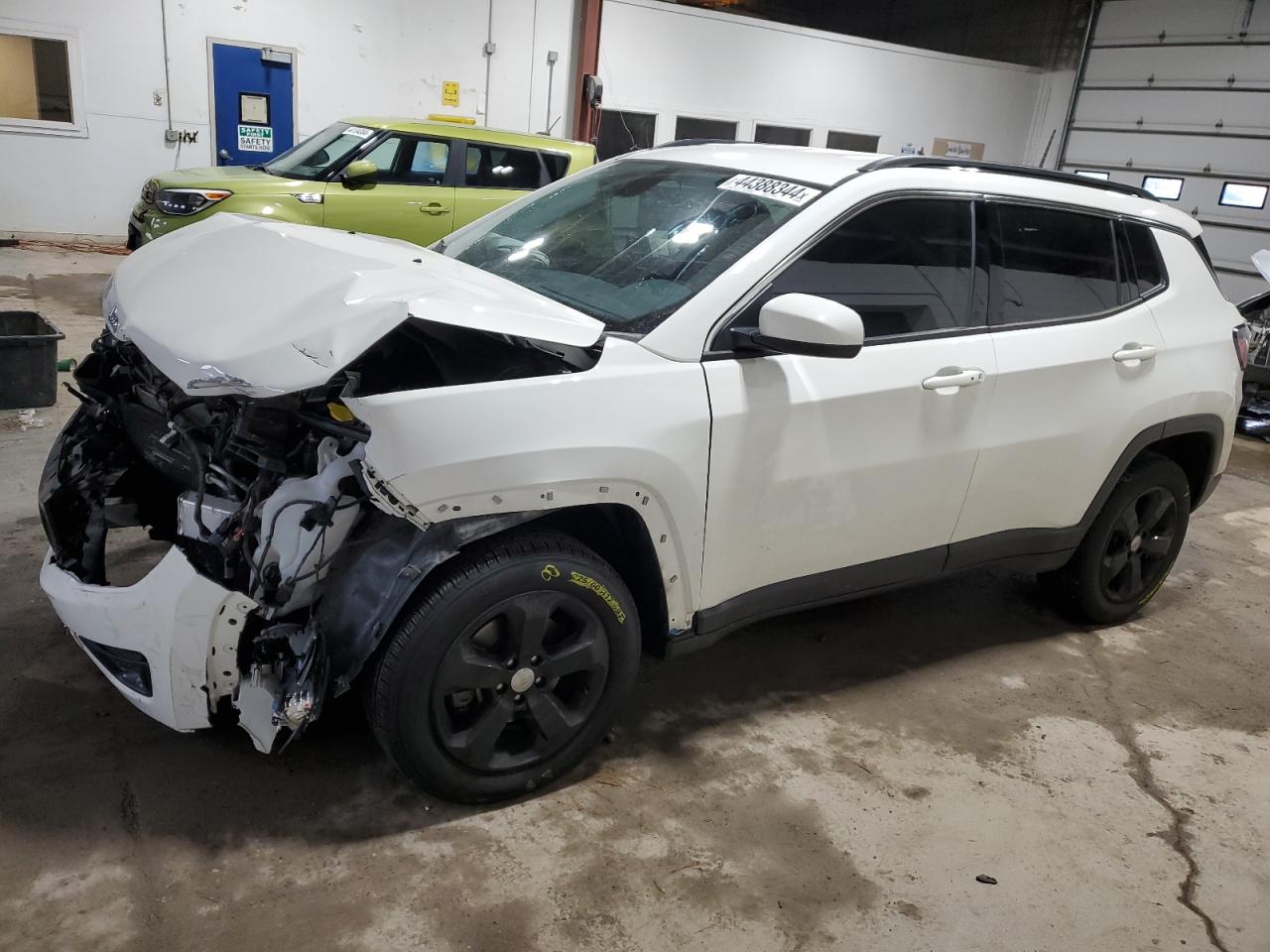 JEEP COMPASS 2018 3c4njdbb9jt484196