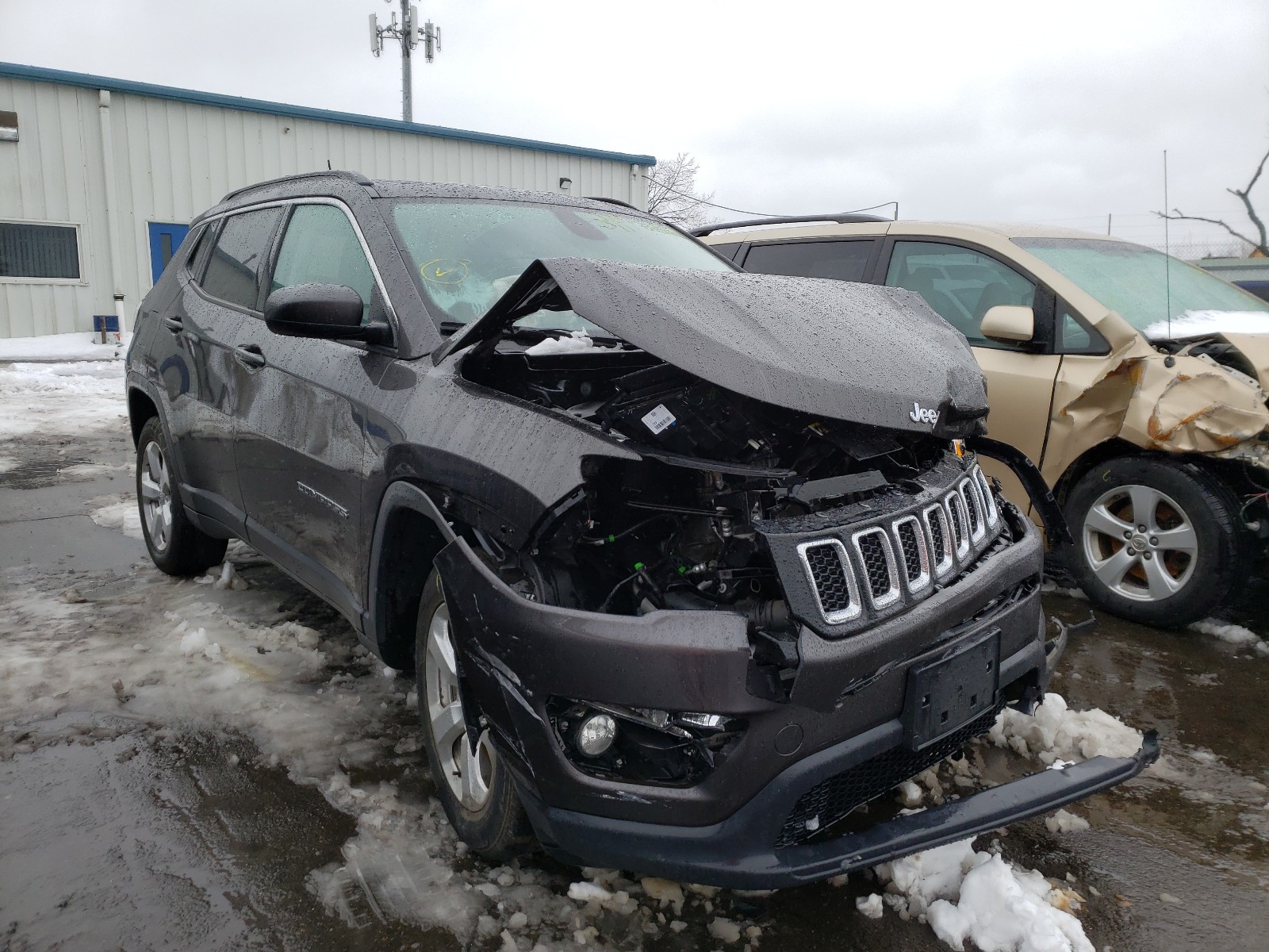 JEEP COMPASS LA 2017 3c4njdbbxht624900