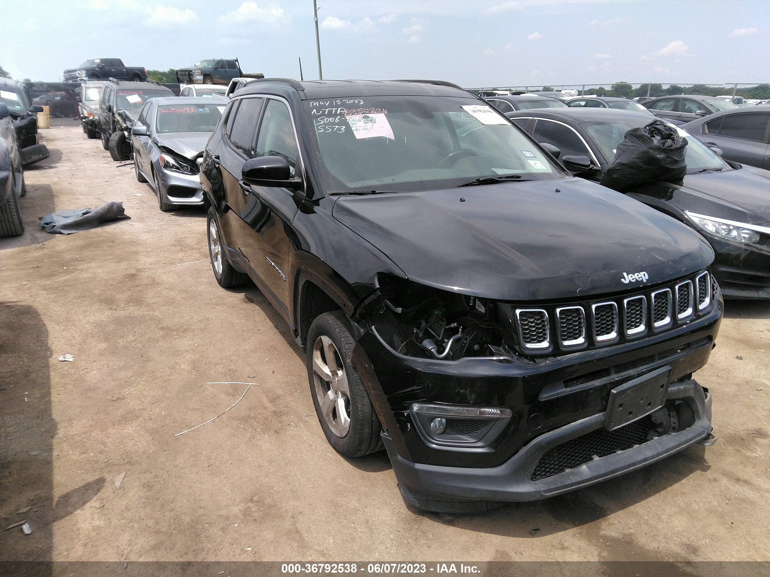 JEEP COMPASS 2018 3c4njdbbxjt115573